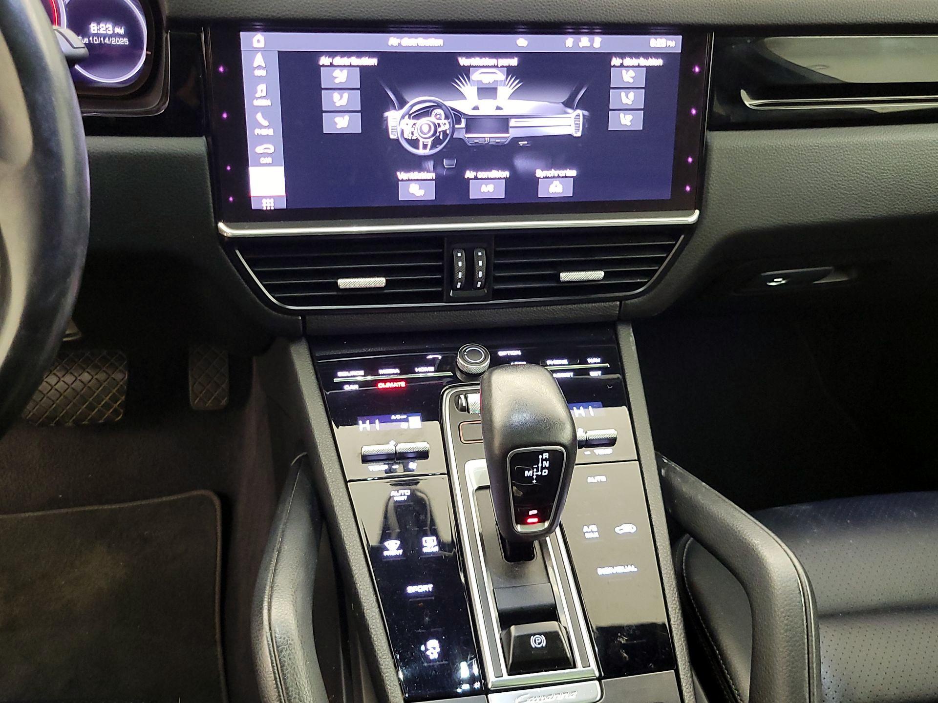 Thumbnail: 2021 Porsche Cayenne - 17