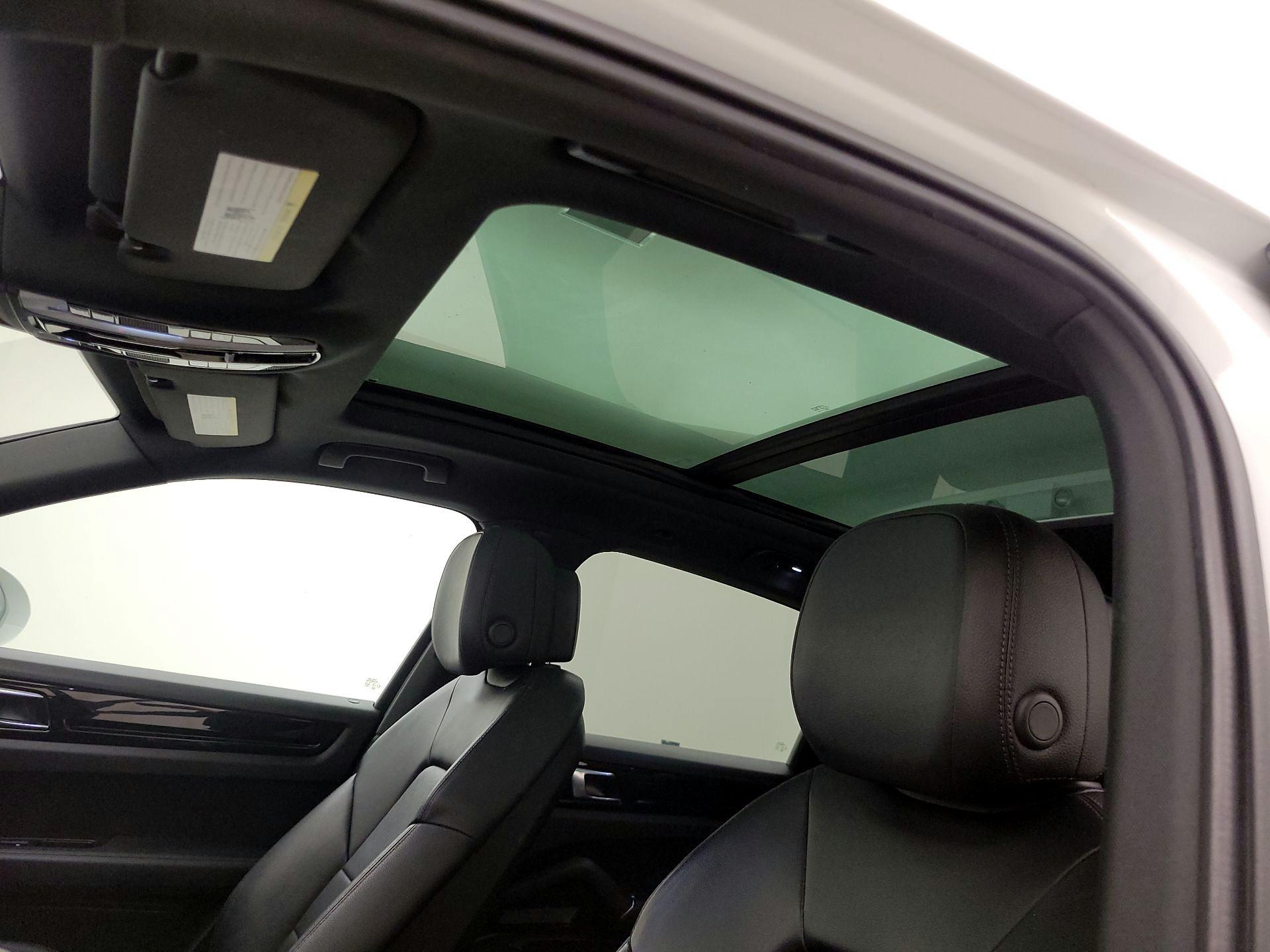 Thumbnail: 2021 Porsche Cayenne - 20