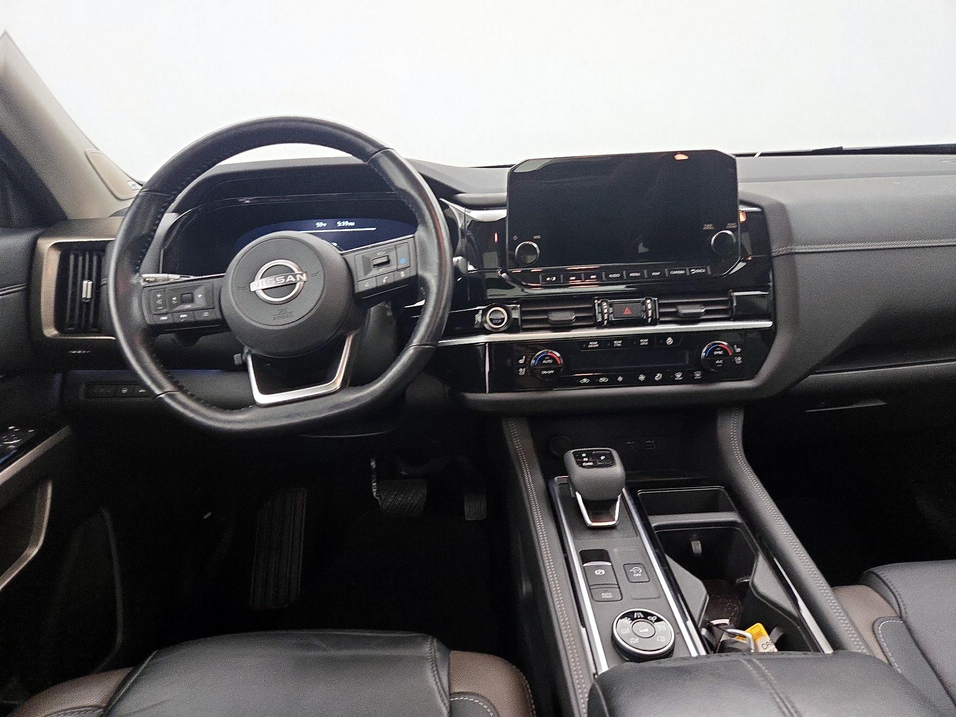 Thumbnail: 2023 Nissan Pathfinder - 9