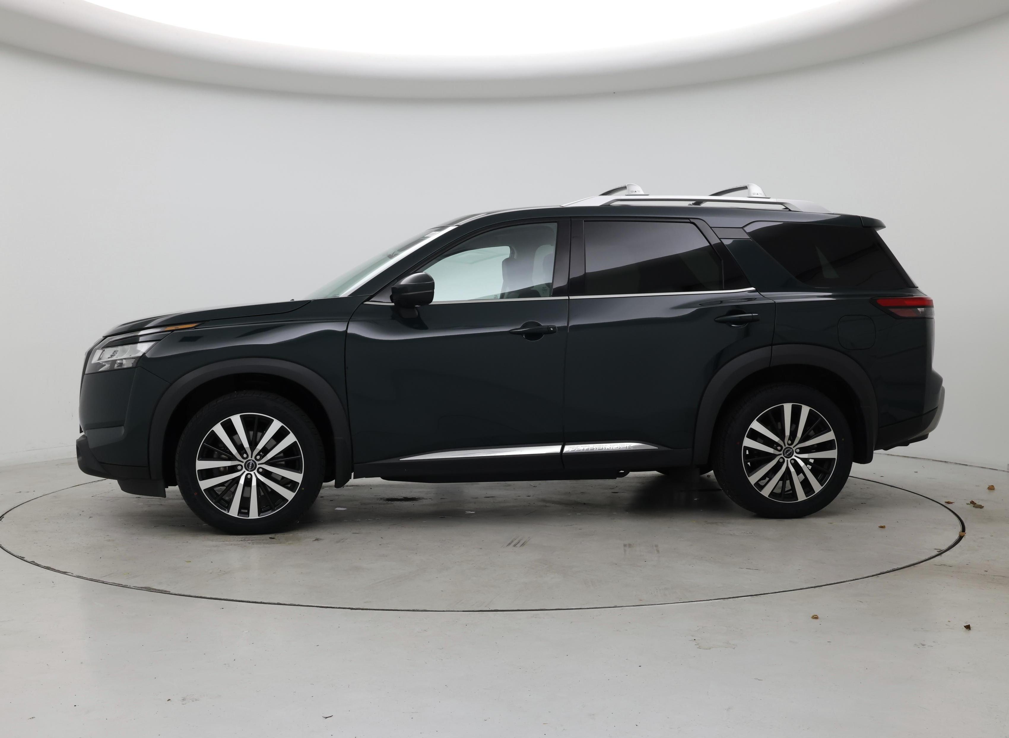 Thumbnail: 2023 Nissan Pathfinder - 3