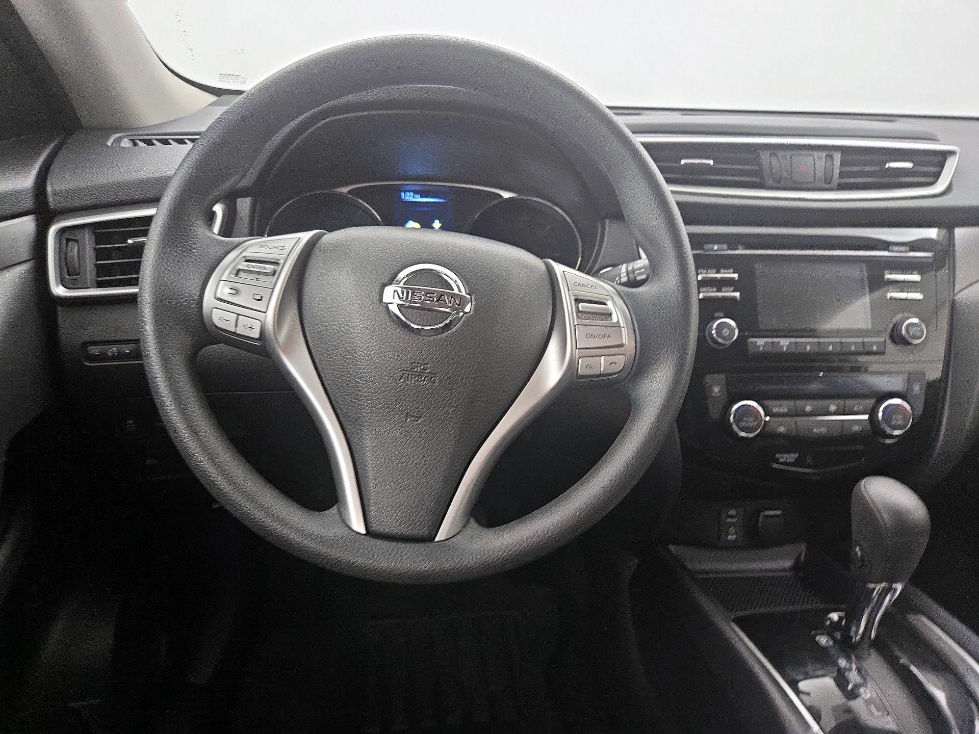 Thumbnail: 2016 Nissan Rogue - 10