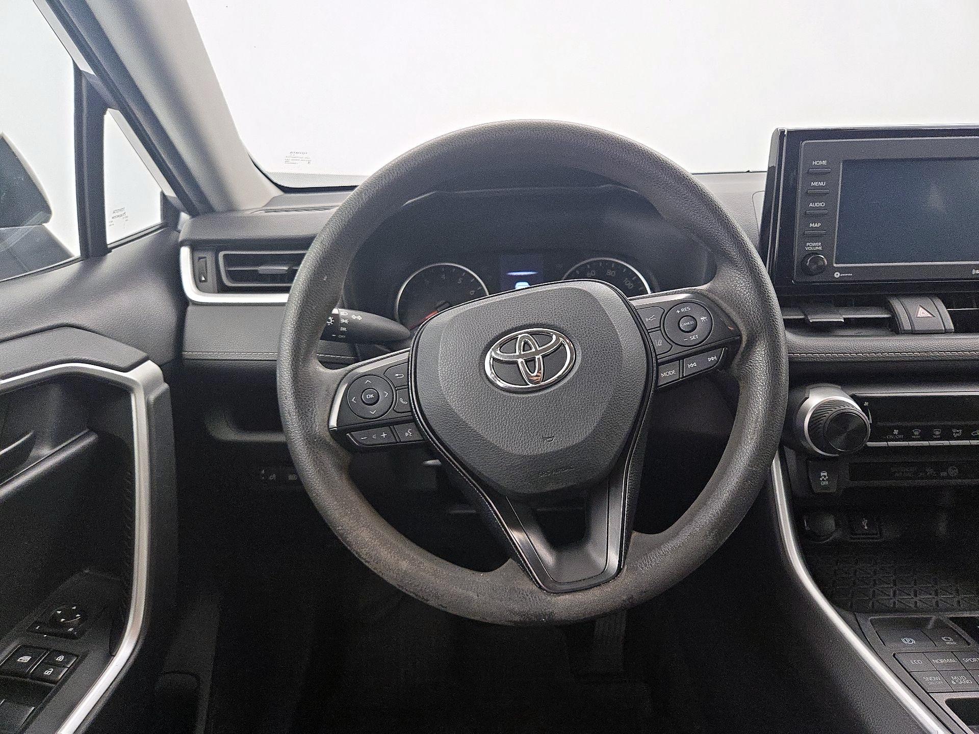 Thumbnail: 2021 Toyota RAV4 - 10