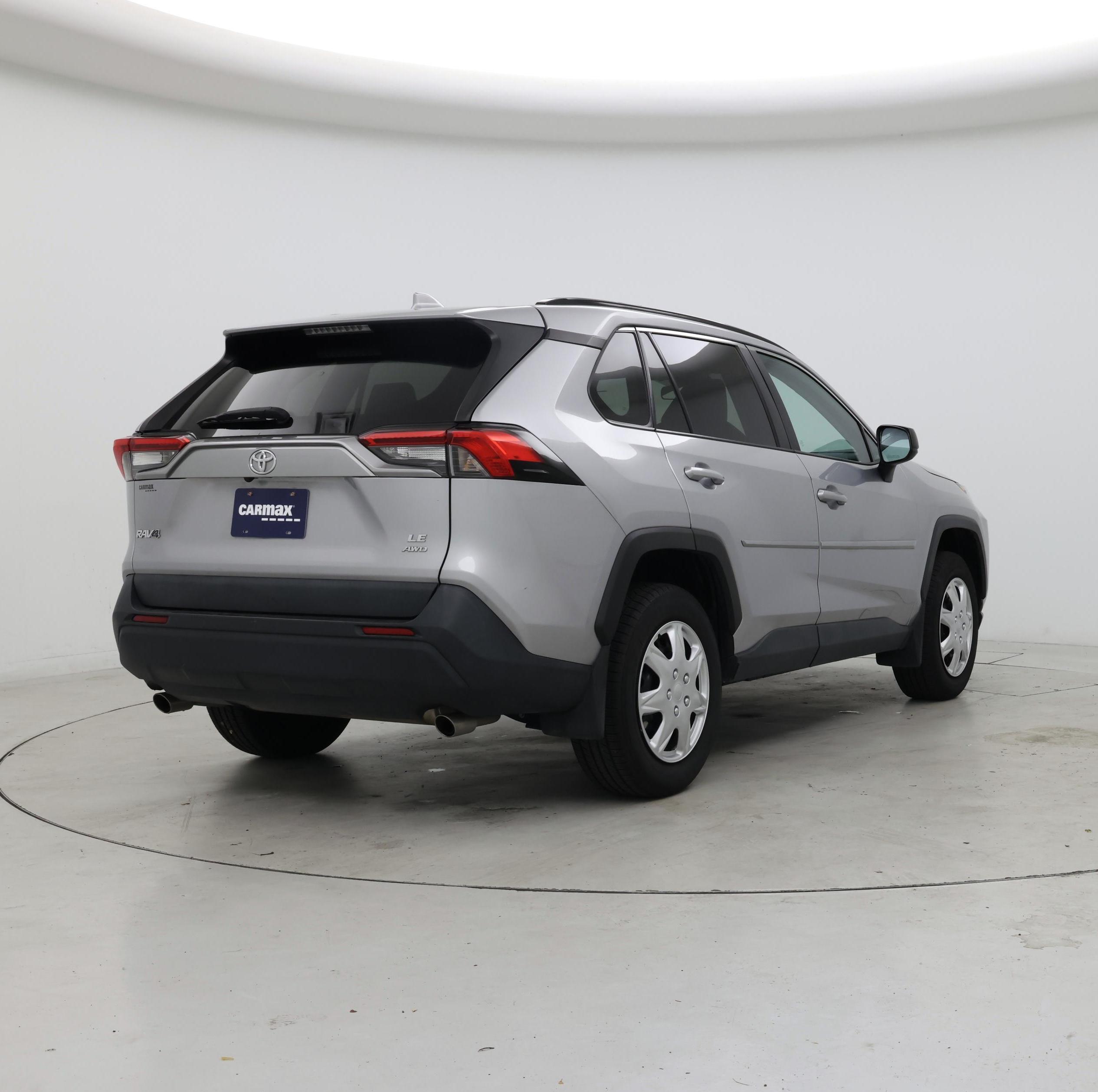 Thumbnail: 2021 Toyota RAV4 - 8