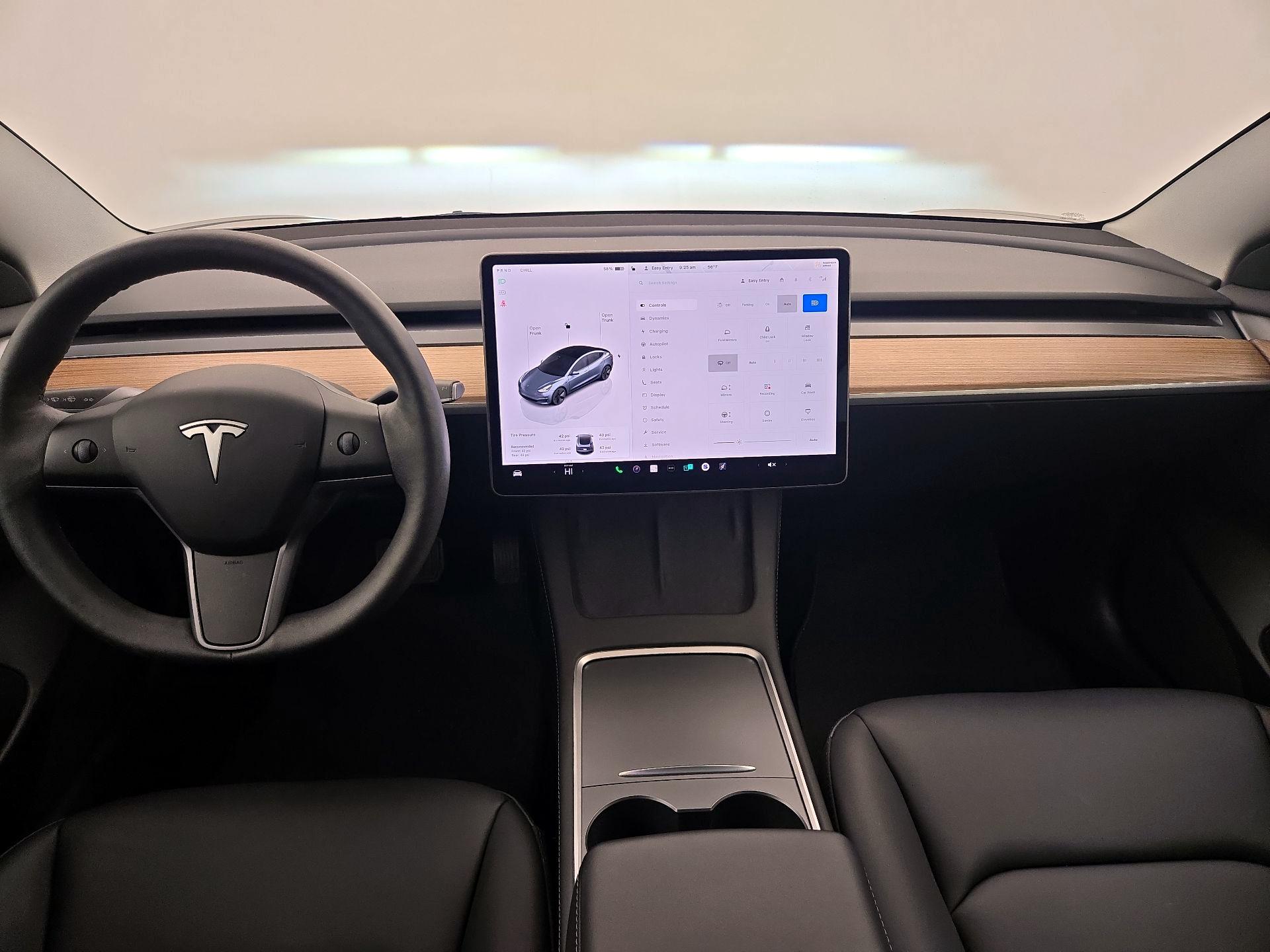 Thumbnail: 2023 Tesla Model 3 - 9