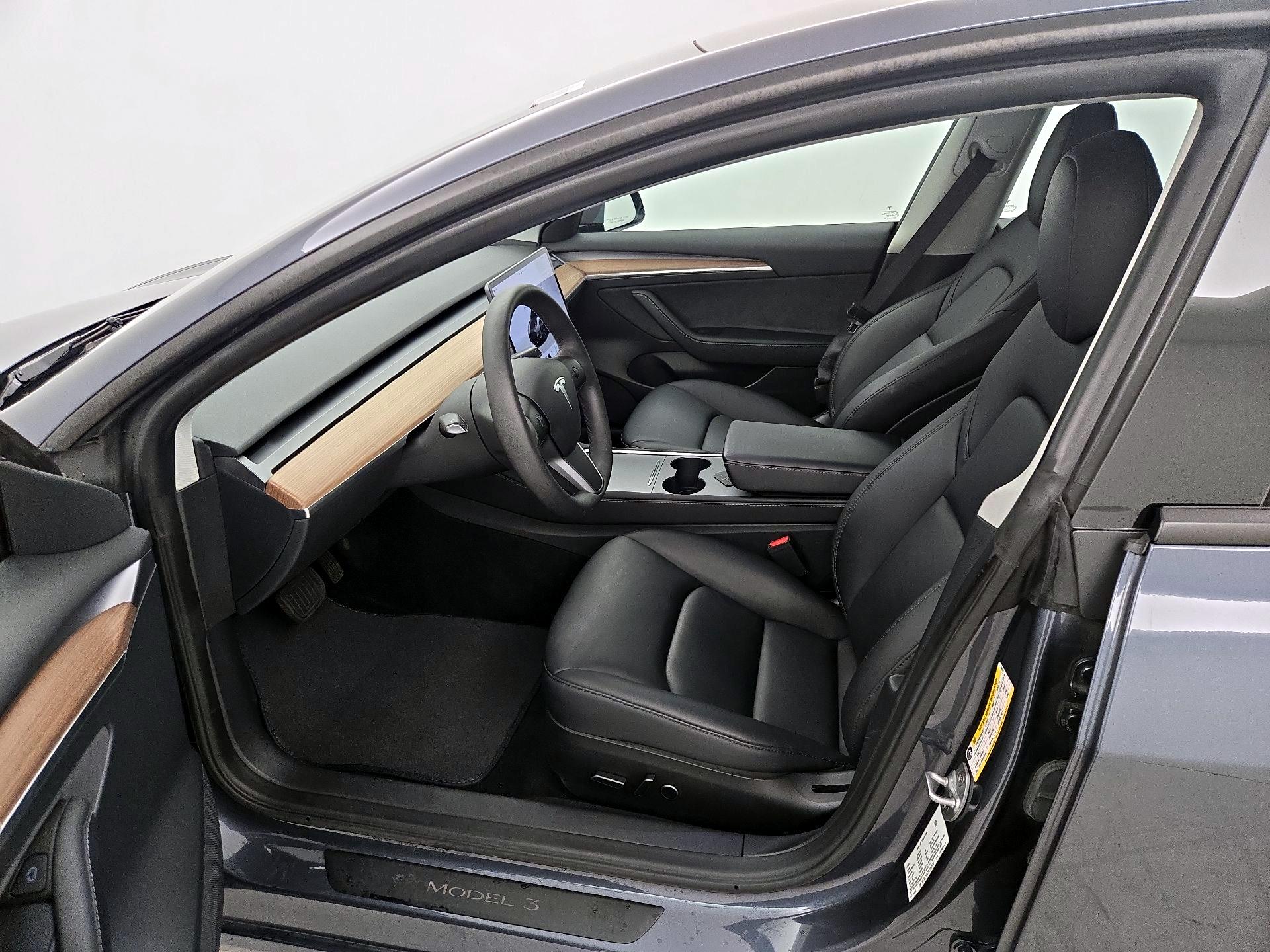 Thumbnail: 2023 Tesla Model 3 - 11