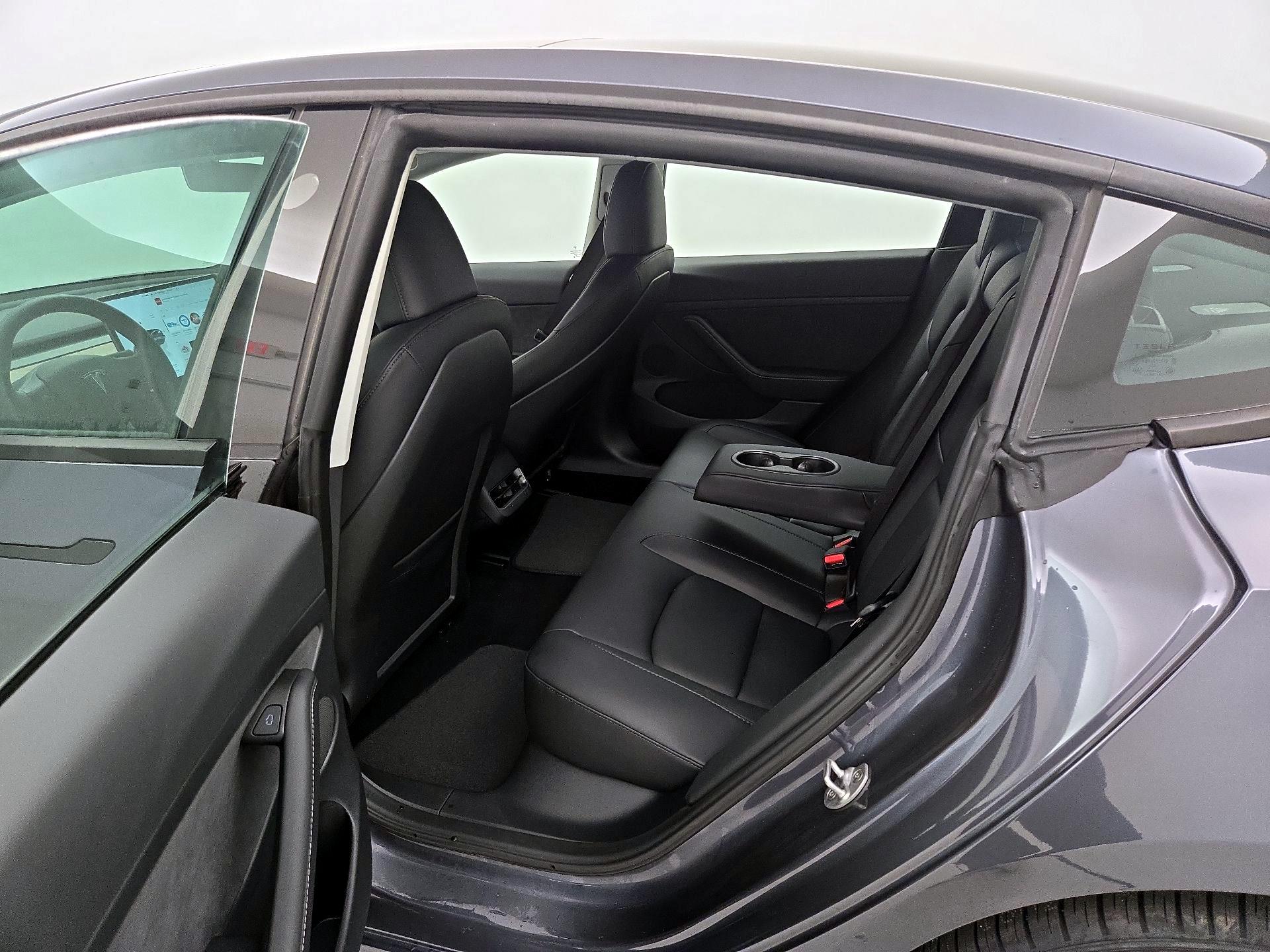 Thumbnail: 2023 Tesla Model 3 - 19