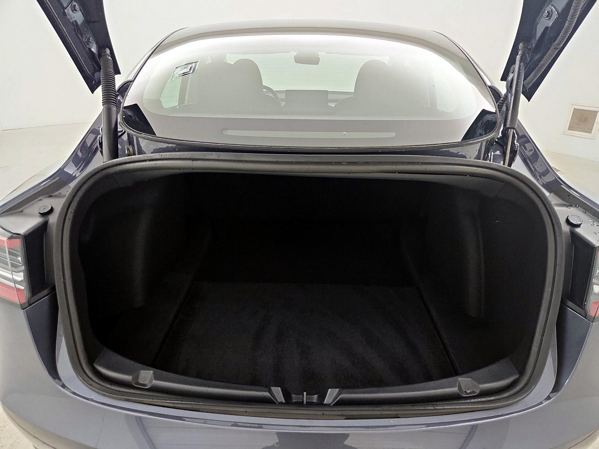 Thumbnail: 2023 Tesla Model 3 - 20