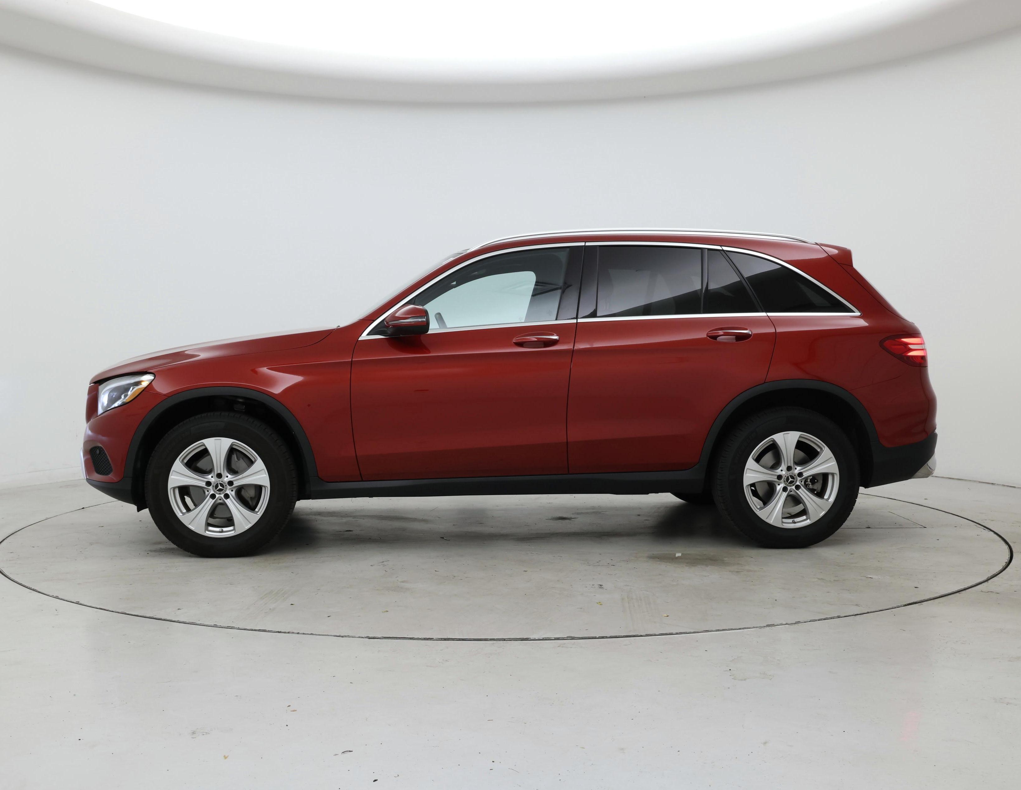 Thumbnail: 2017 Mercedes-Benz GLC - 3