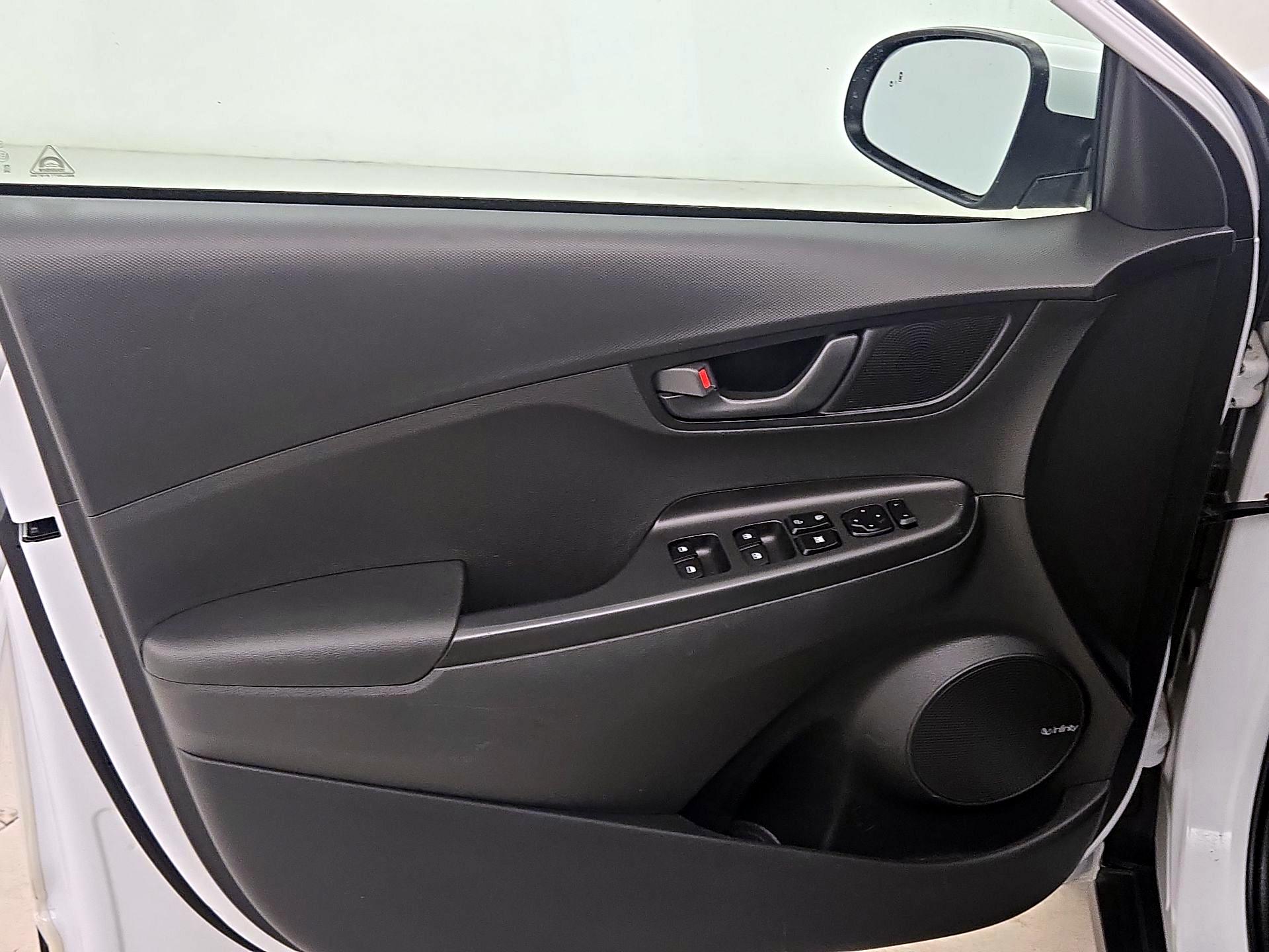 Thumbnail: 2019 Hyundai Kona - 12