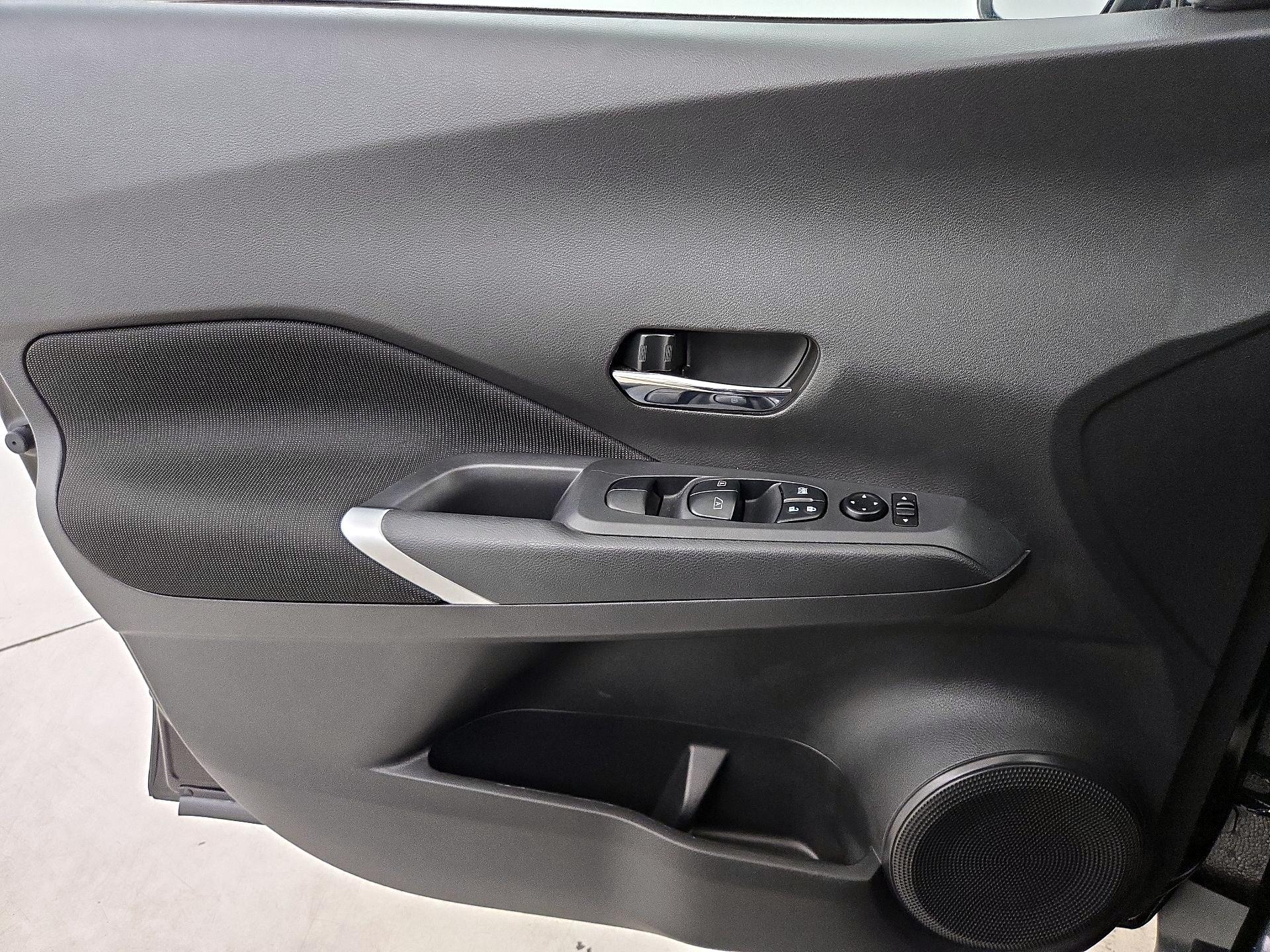 Thumbnail: 2024 Nissan Kicks - 12