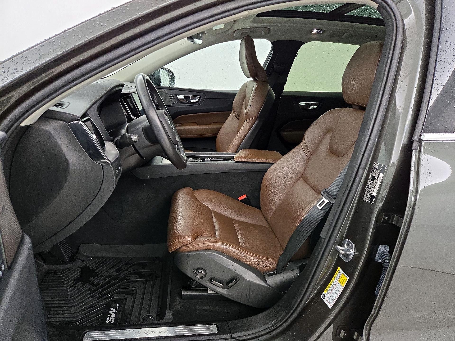 Thumbnail: 2019 Volvo XC60 - 11