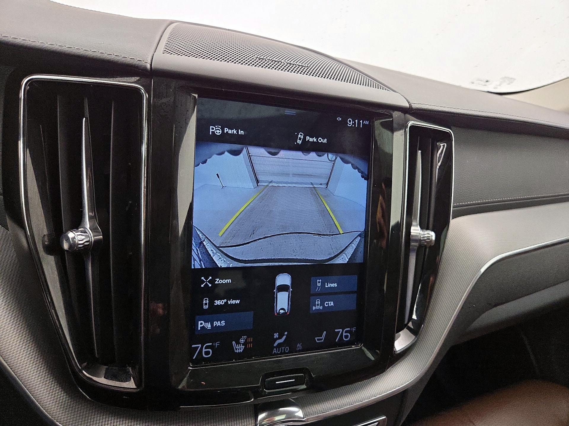 Thumbnail: 2019 Volvo XC60 - 15