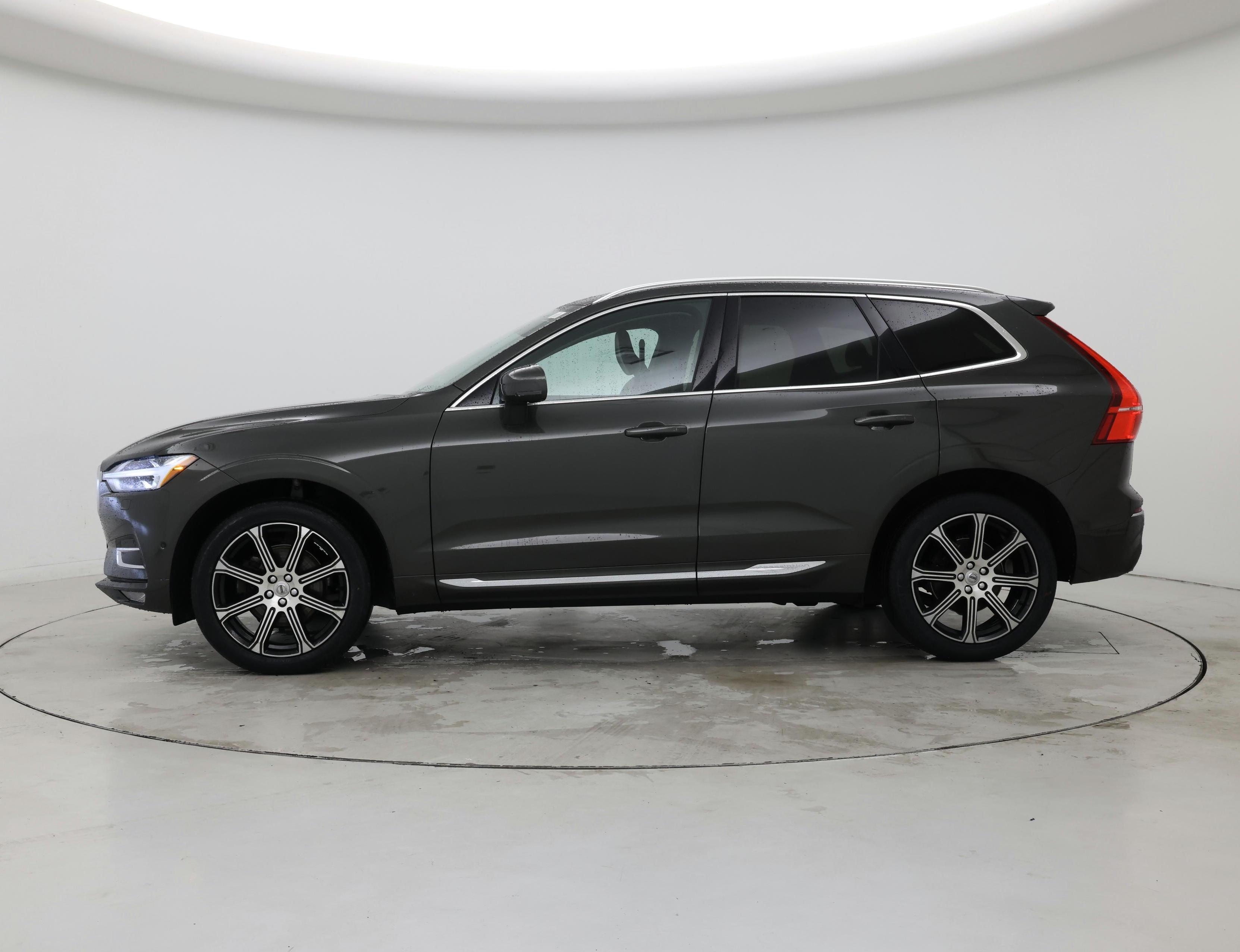 Thumbnail: 2019 Volvo XC60 - 3