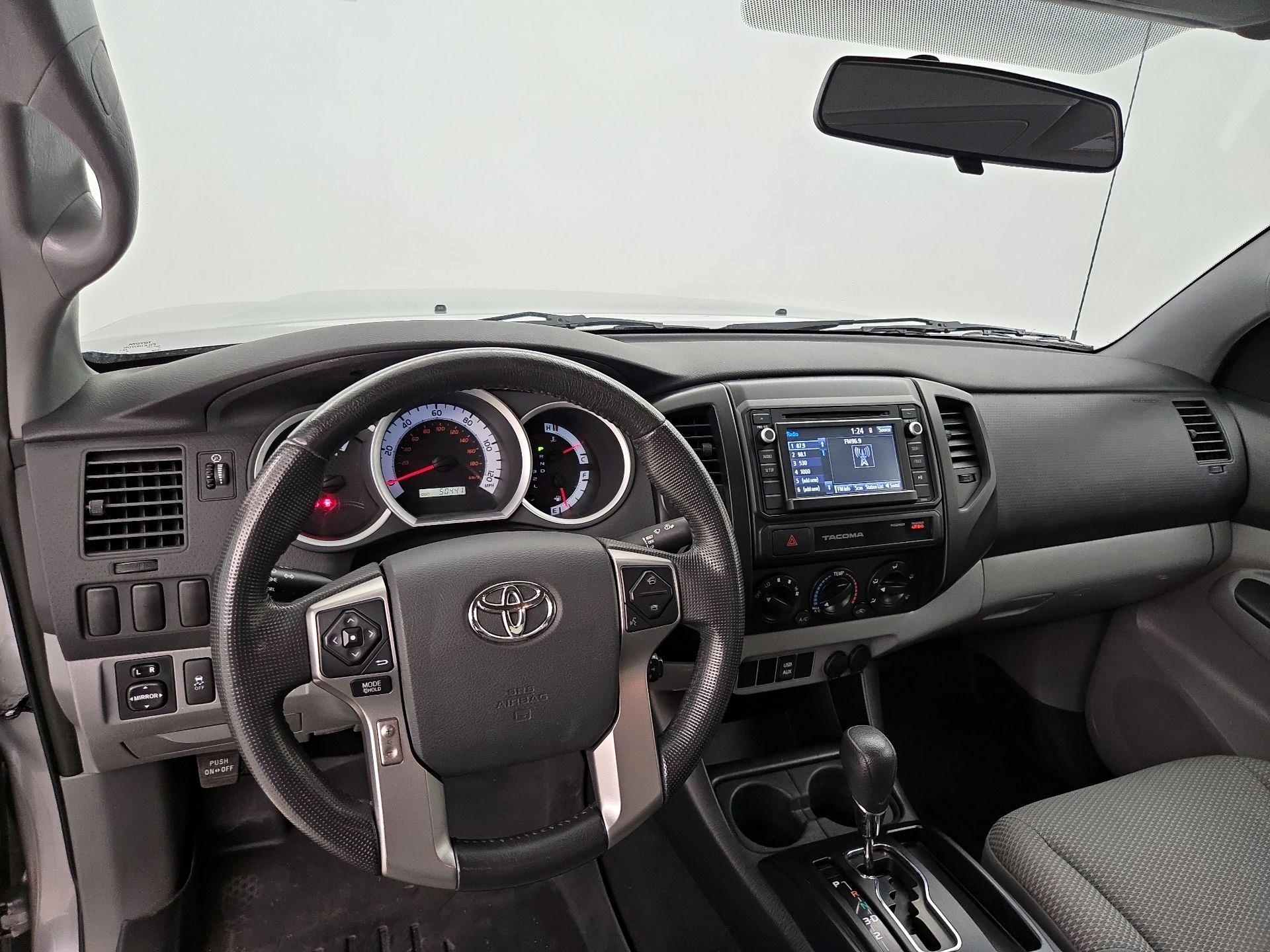 Thumbnail: 2015 Toyota Tacoma - 9