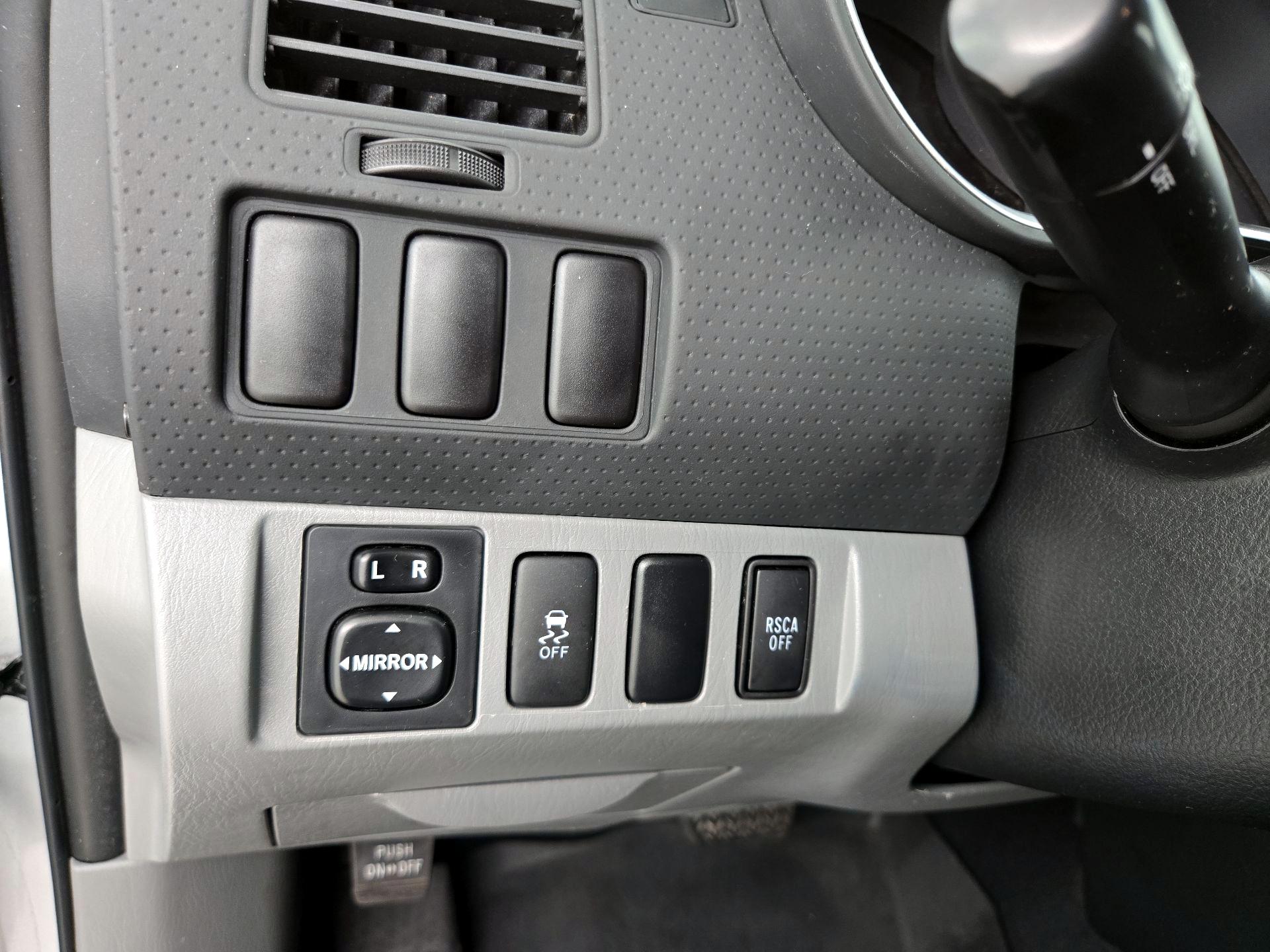 Thumbnail: 2015 Toyota Tacoma - 13