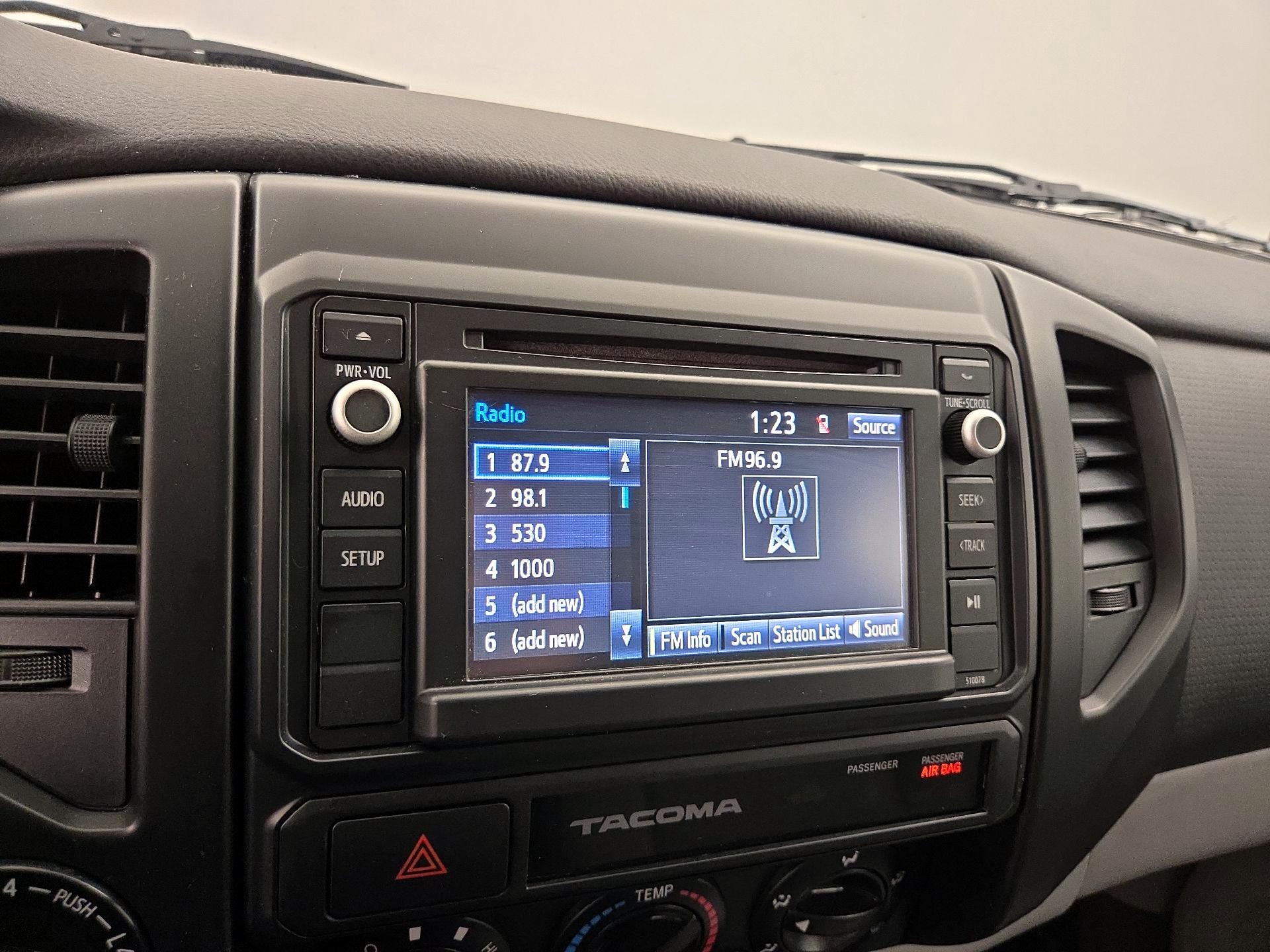 Thumbnail: 2015 Toyota Tacoma - 14