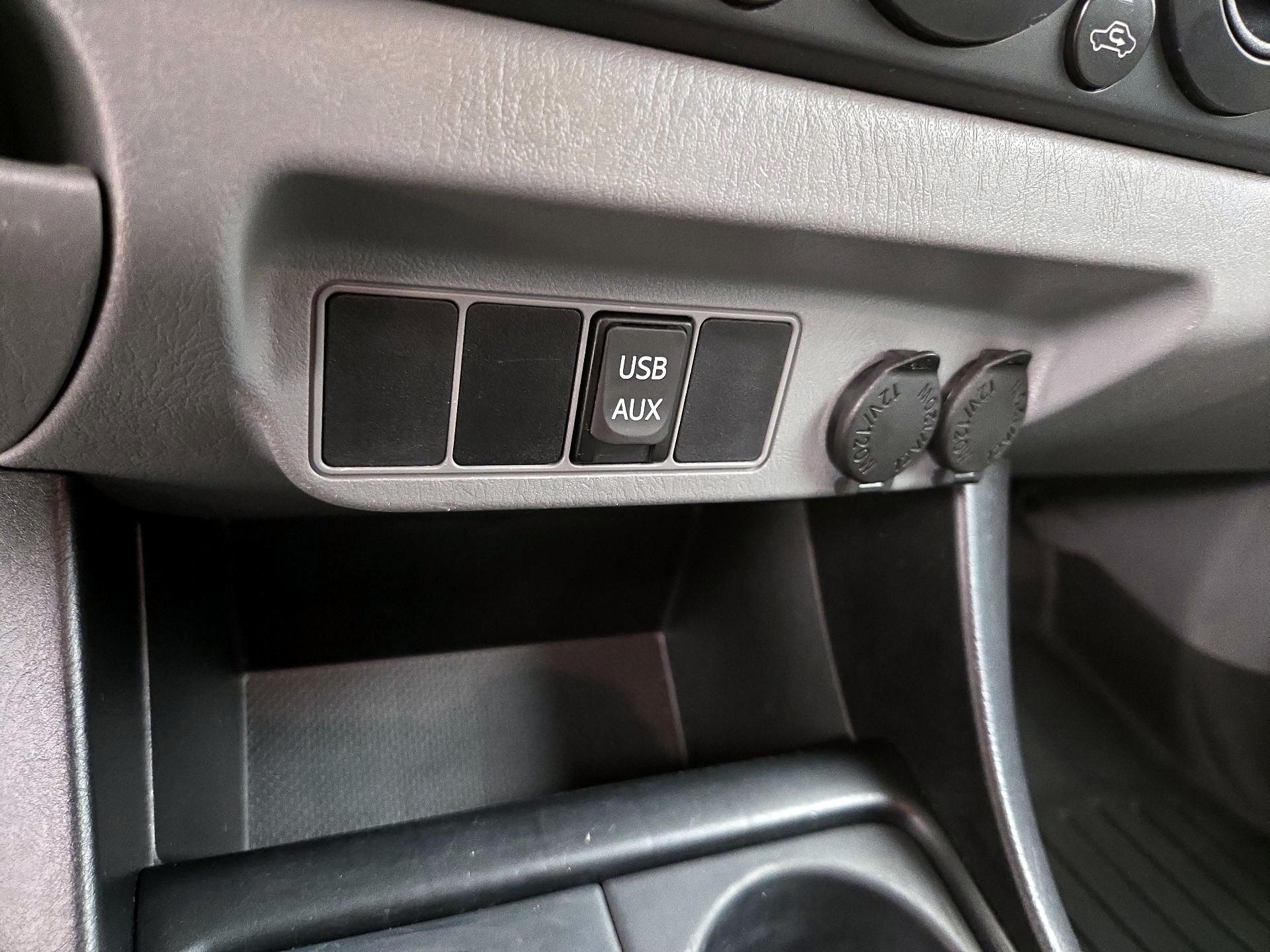 Thumbnail: 2015 Toyota Tacoma - 17