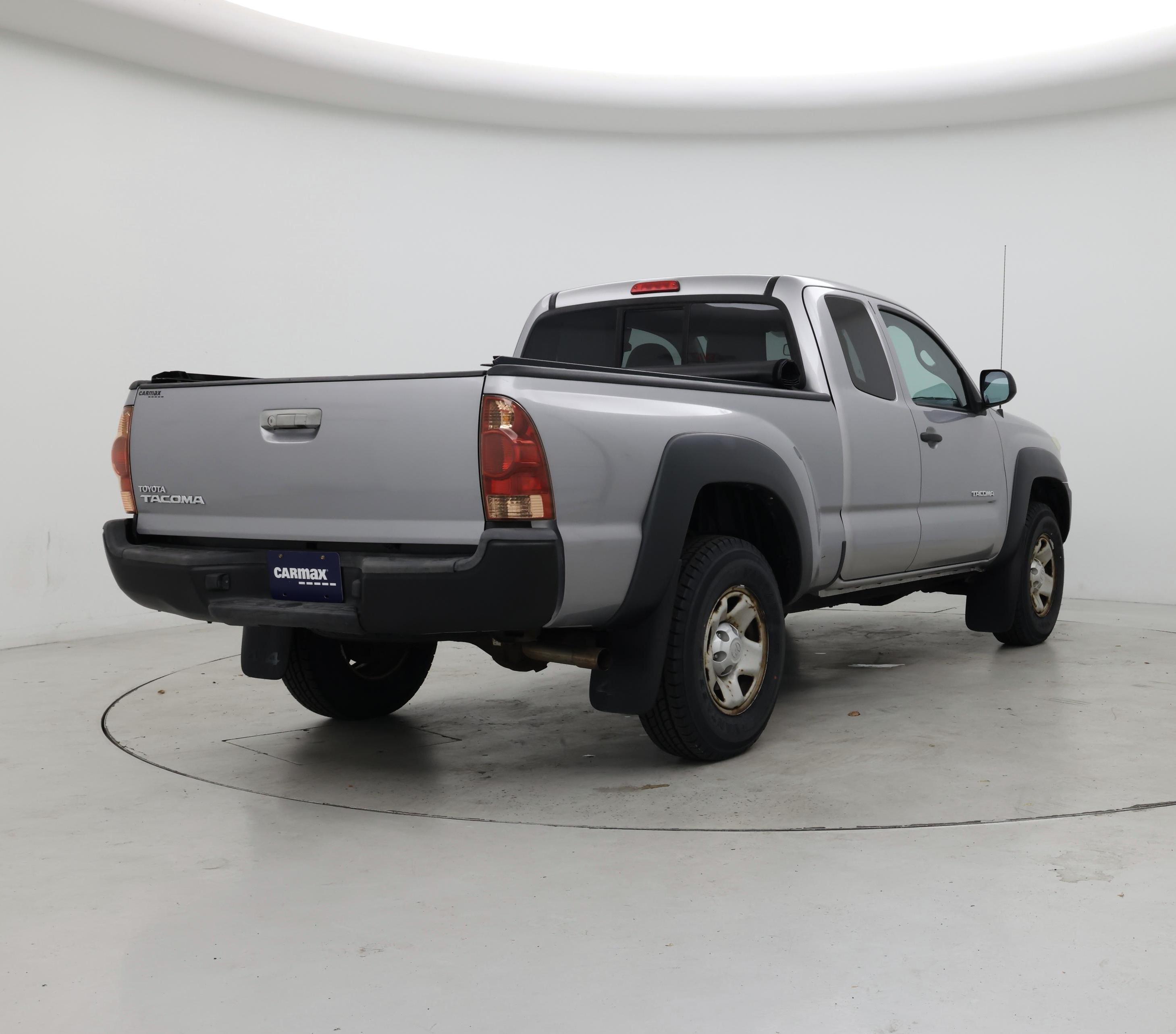 Thumbnail: 2015 Toyota Tacoma - 8