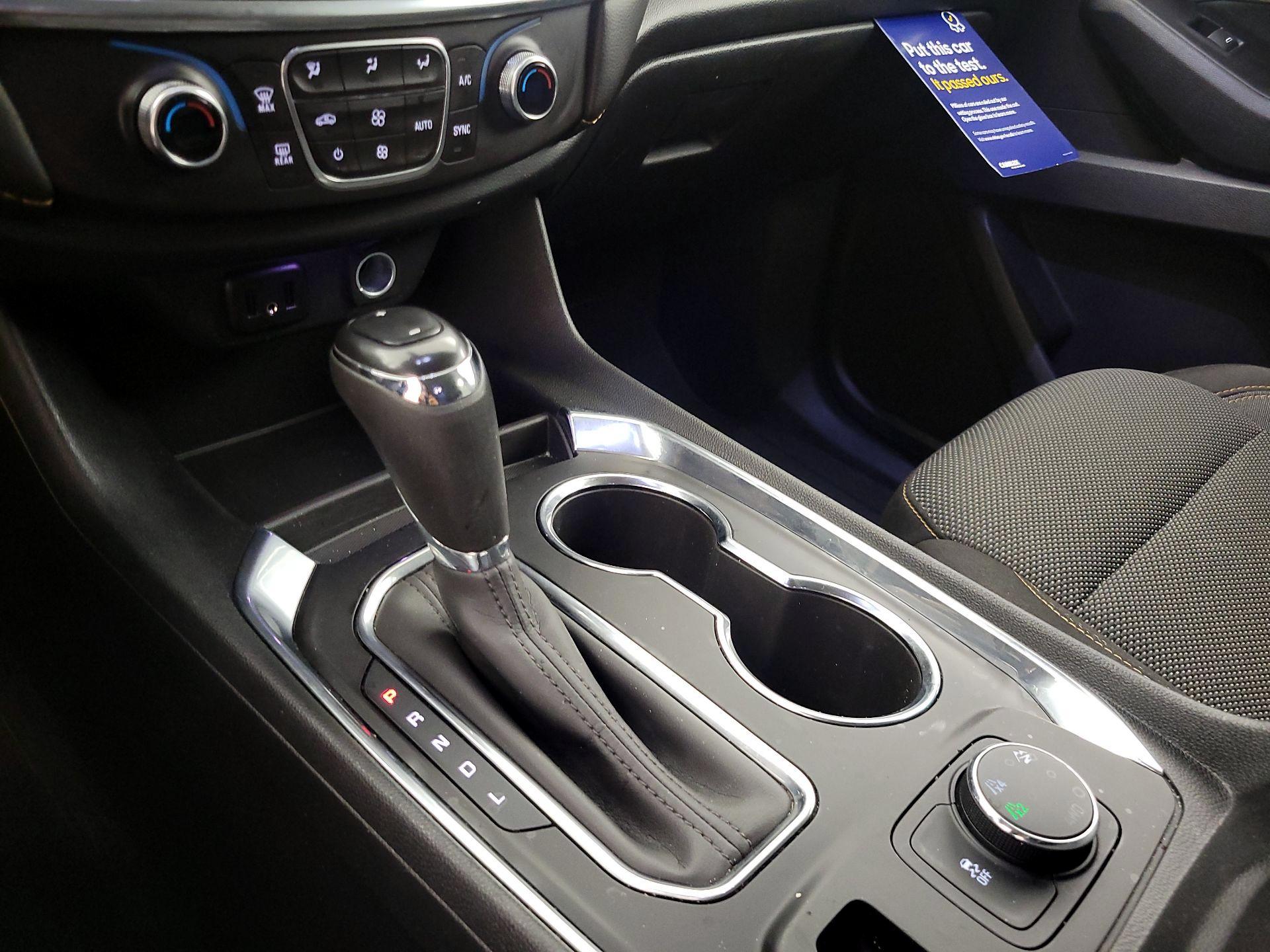 Thumbnail: 2019 Chevrolet Traverse - 17