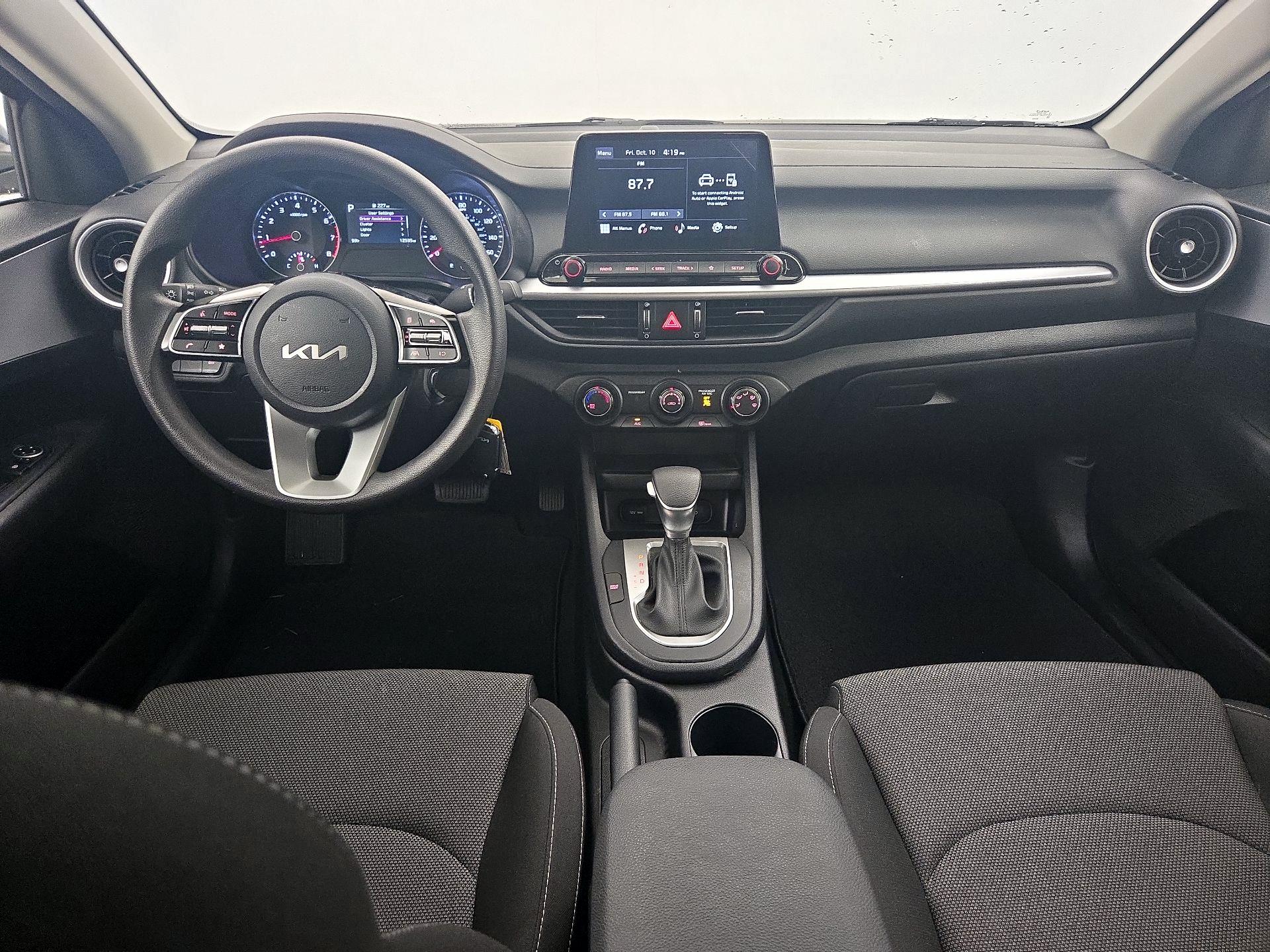 Thumbnail: 2024 Kia Forte - 9