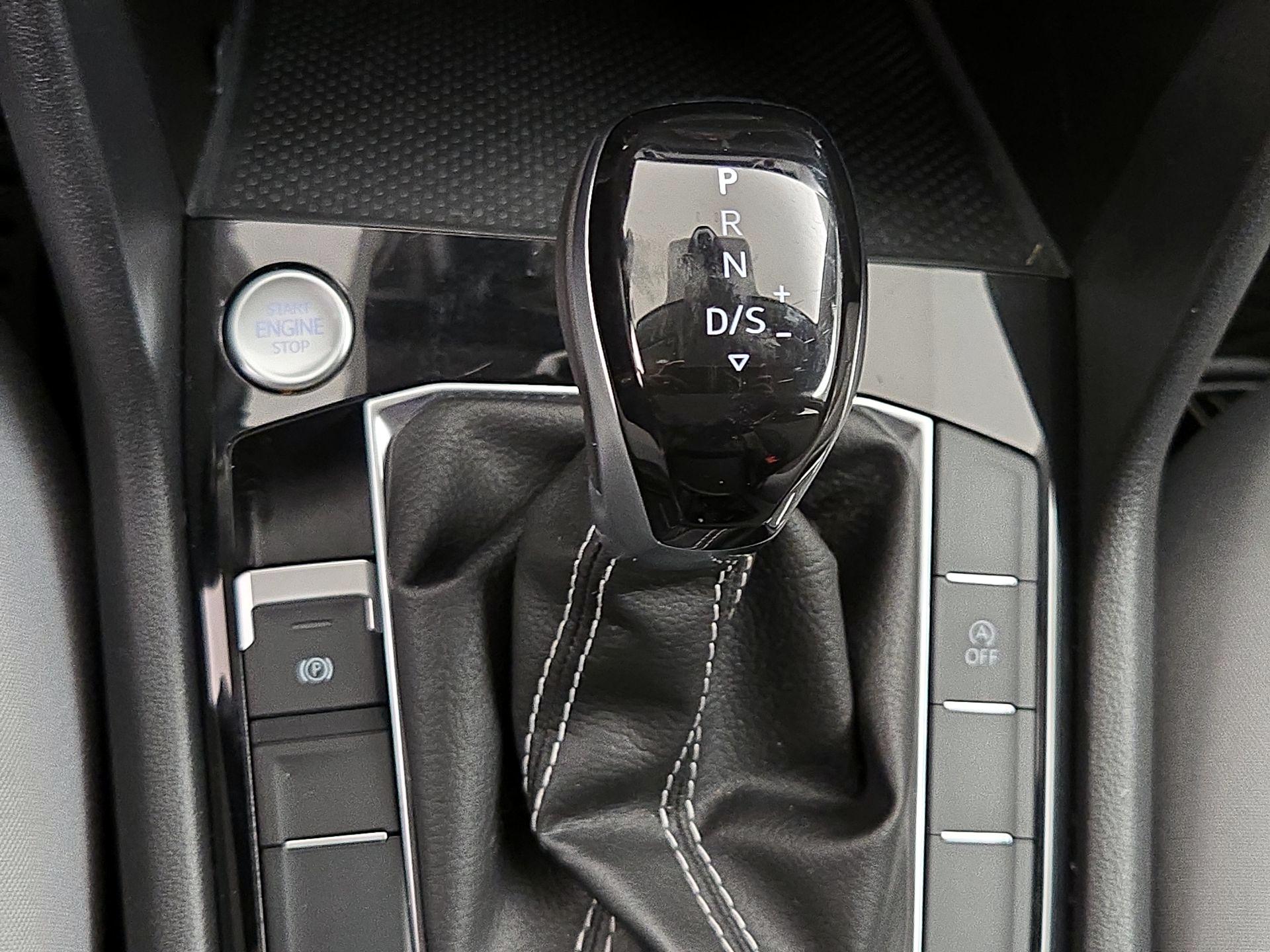 Thumbnail: 2024 Volkswagen Taos - 17