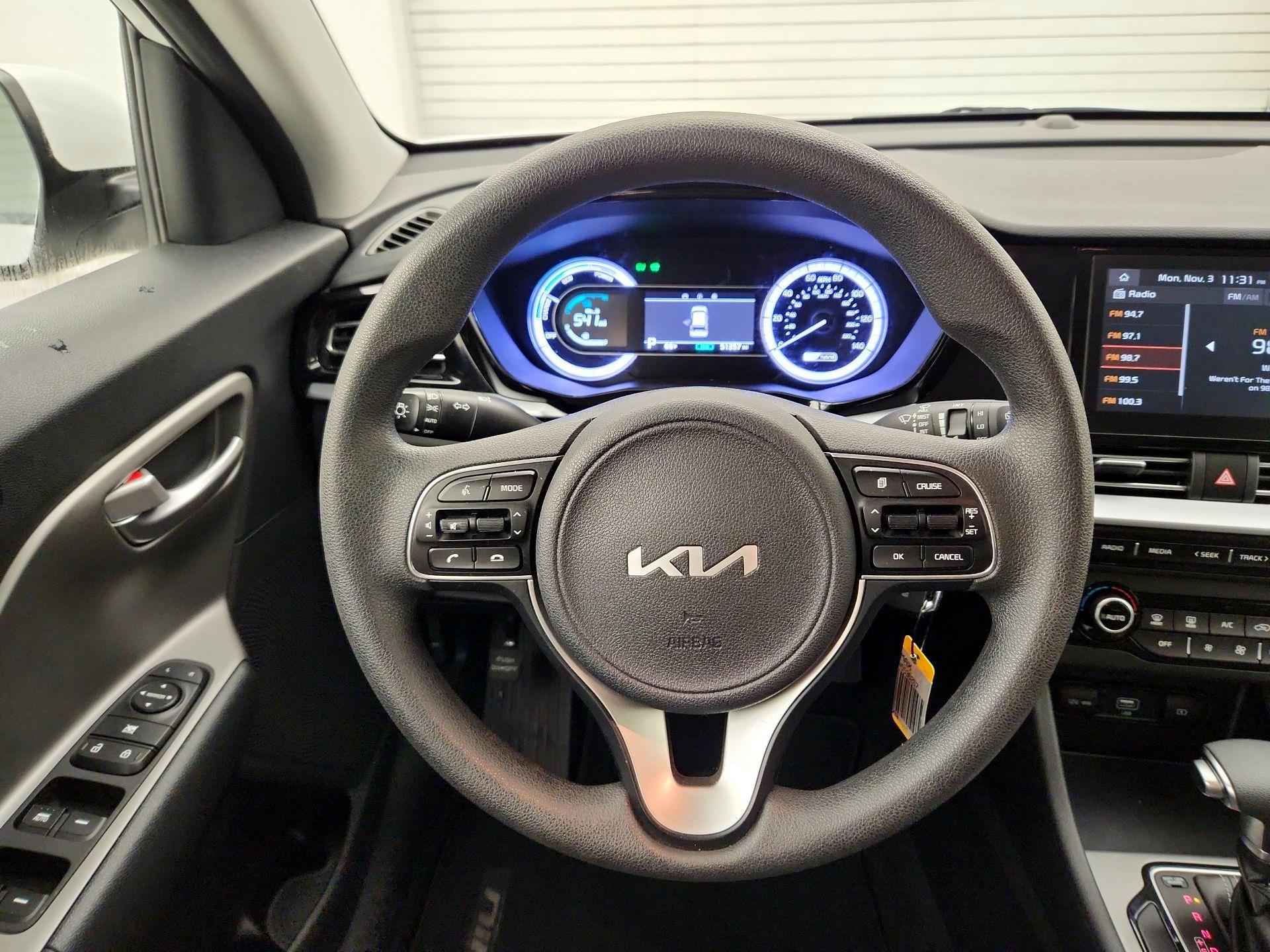 Thumbnail: 2022 Kia Niro - 10