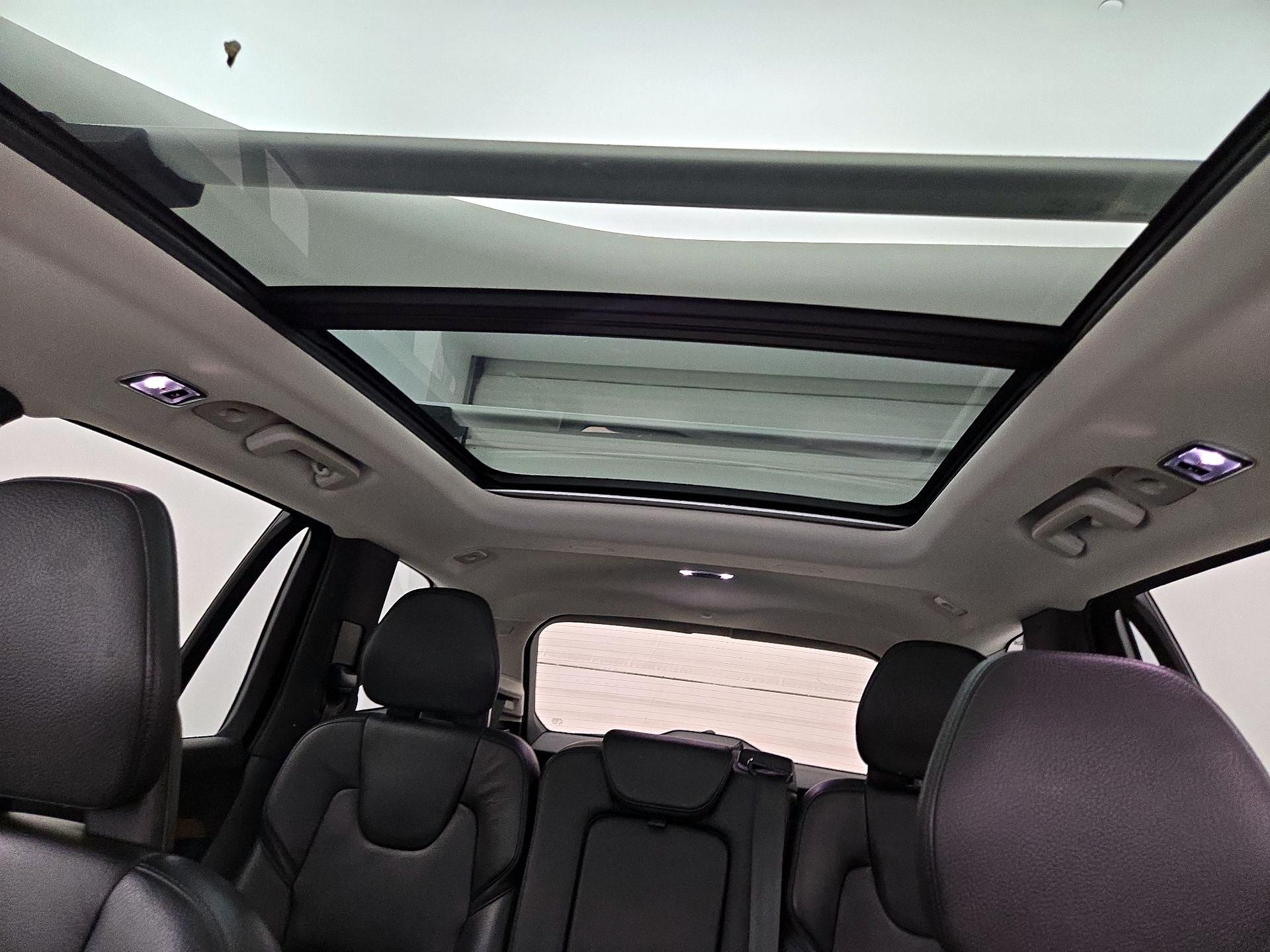 Thumbnail: 2021 Volvo XC90 - 20