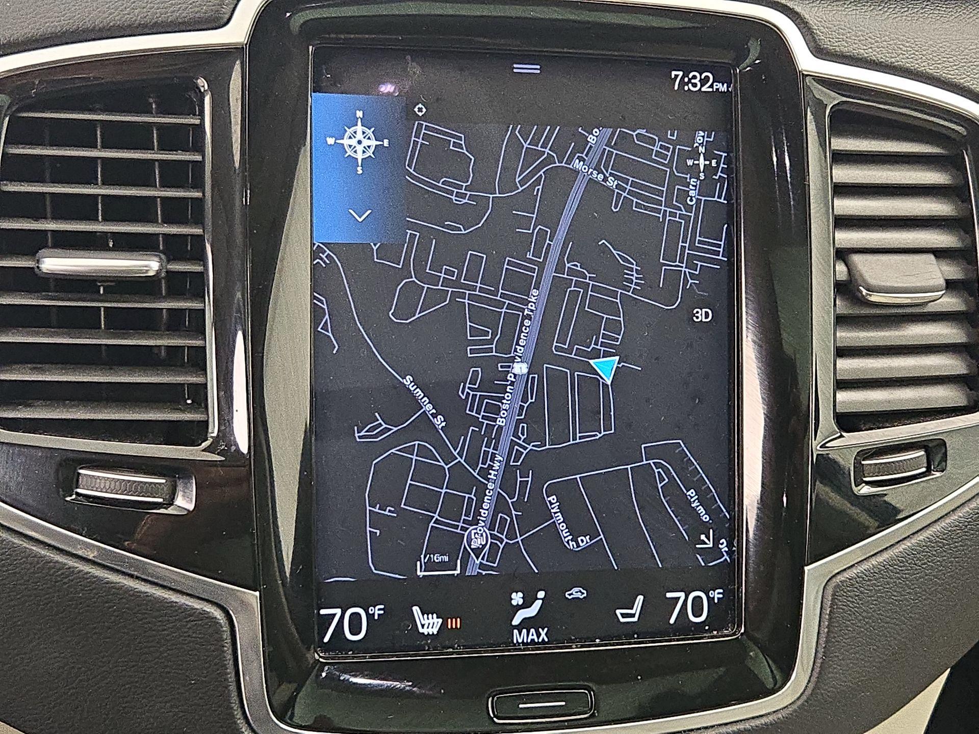 Thumbnail: 2022 Volvo XC90 - 14