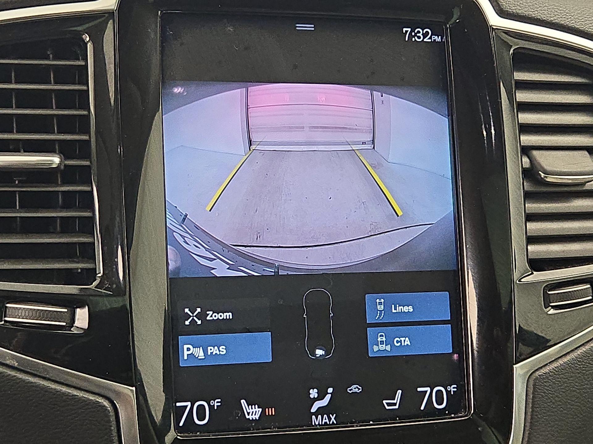 Thumbnail: 2022 Volvo XC90 - 15