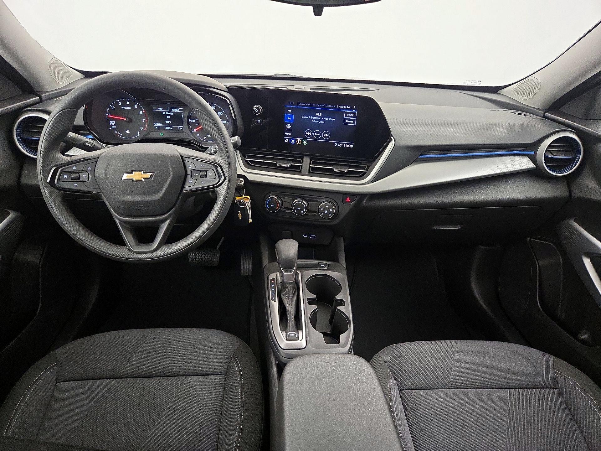 Thumbnail: 2025 Chevrolet Trax - 9