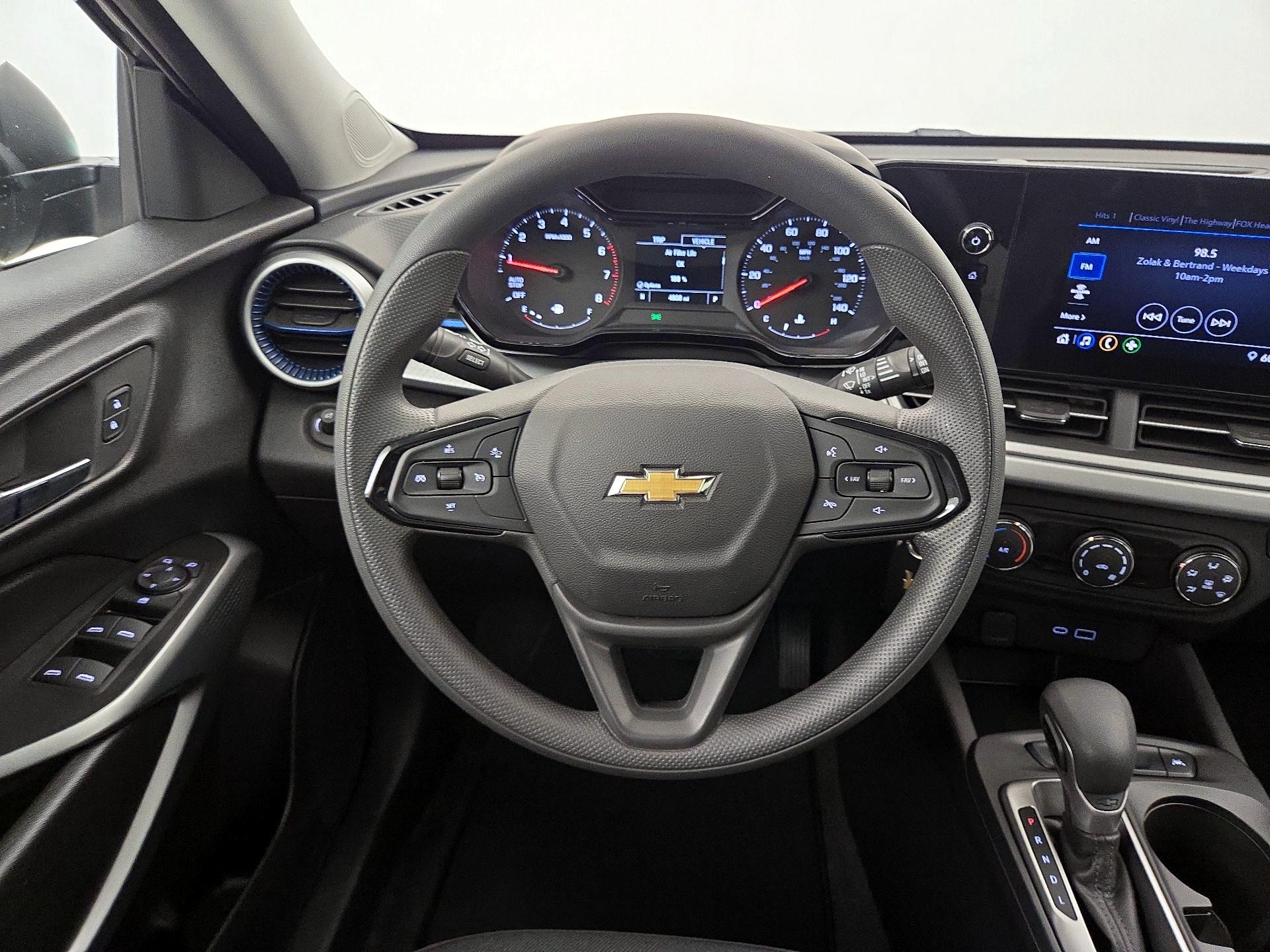 Thumbnail: 2025 Chevrolet Trax - 10