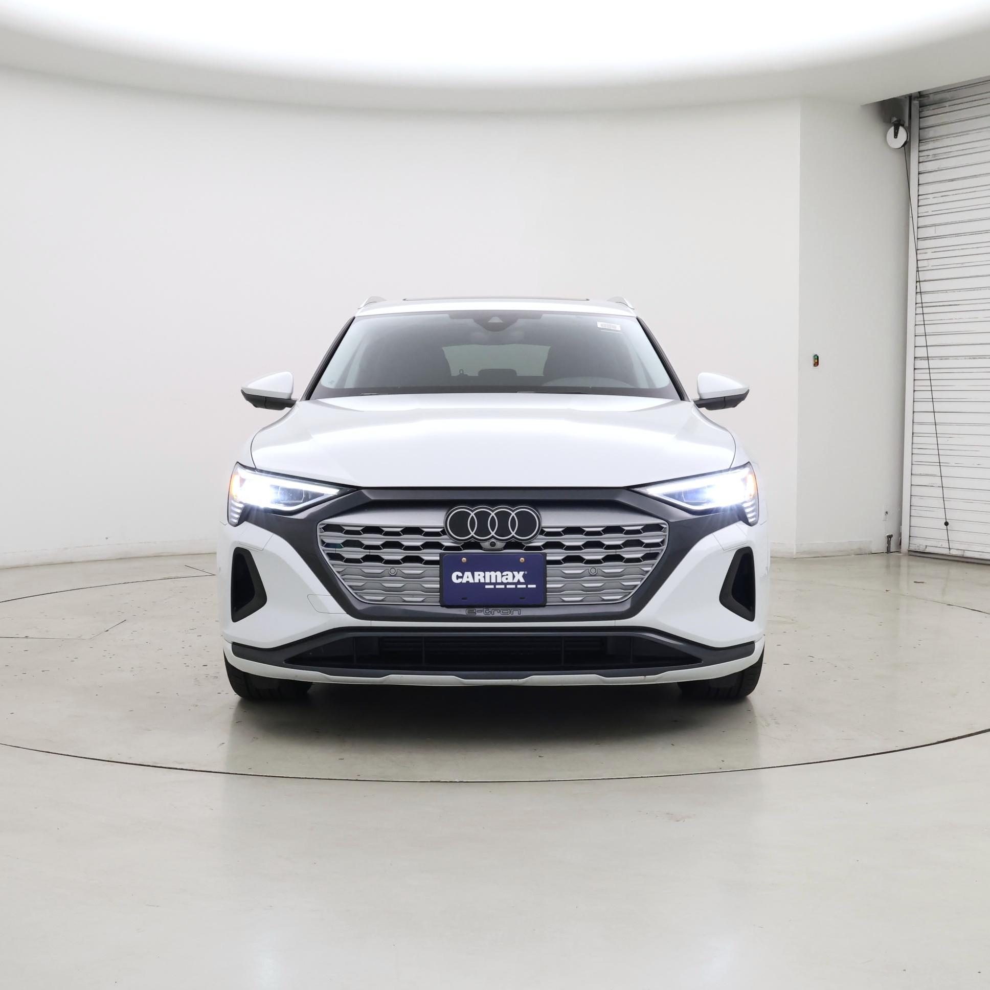 Thumbnail: 2024 Audi Q8 e-tron - 5