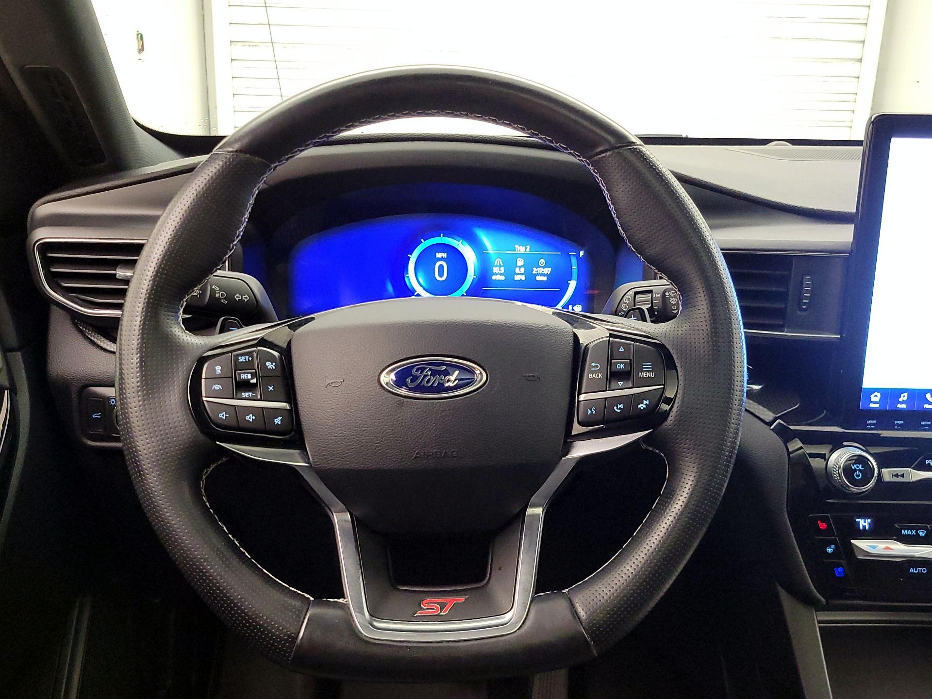 Thumbnail: 2021 Ford Explorer - 10