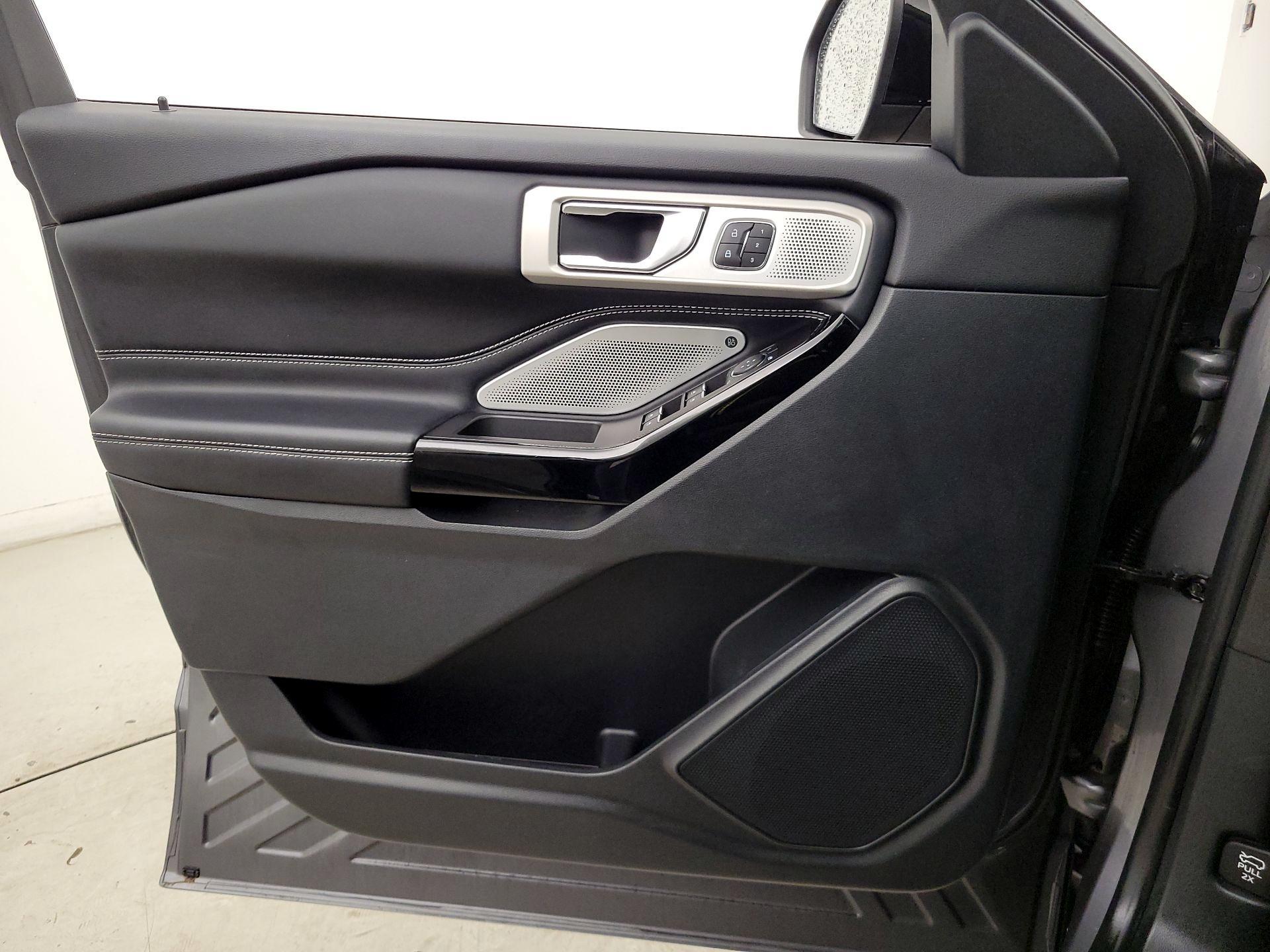 Thumbnail: 2021 Ford Explorer - 12