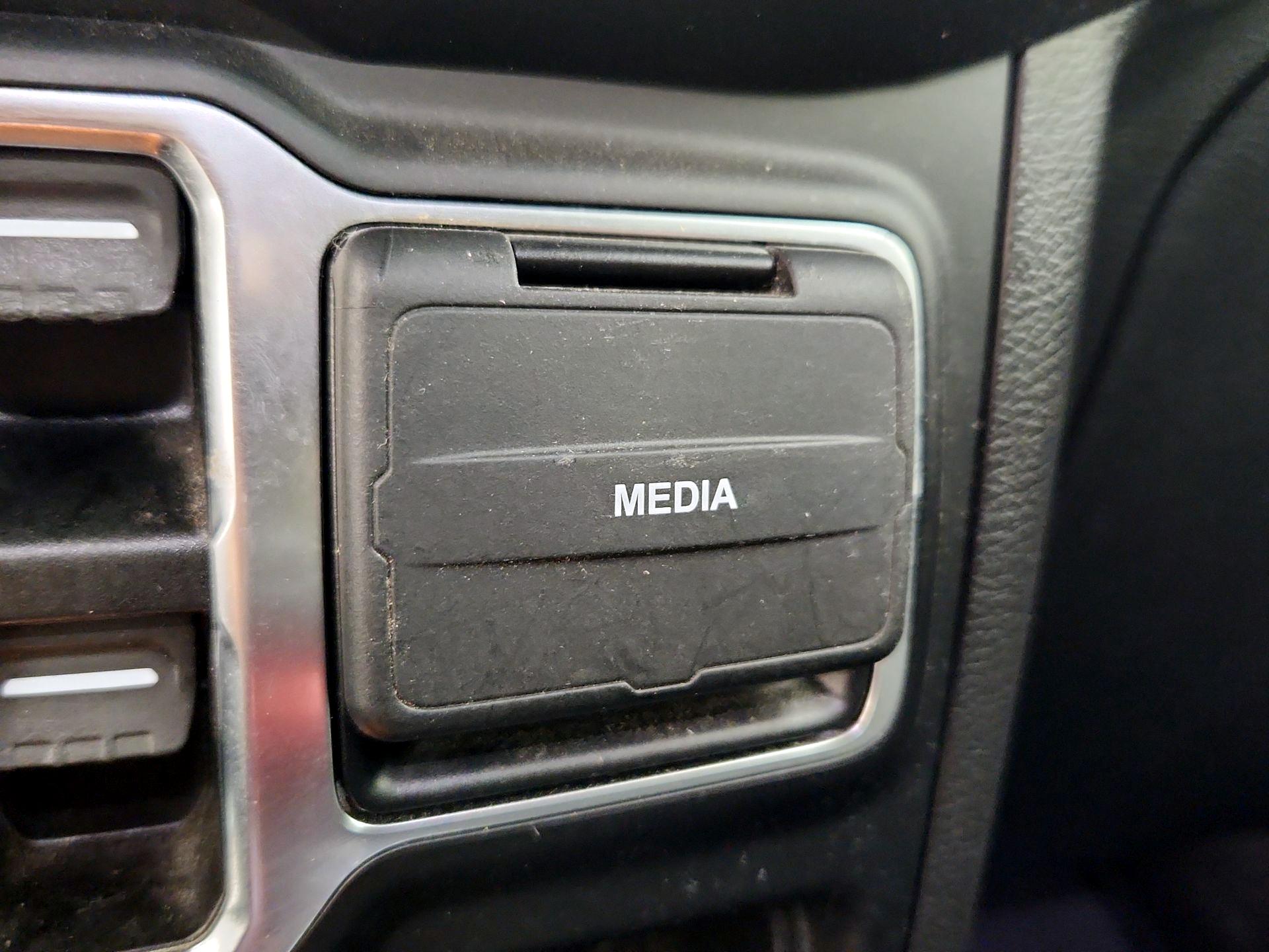 Thumbnail: 2021 Jeep Wrangler - 18