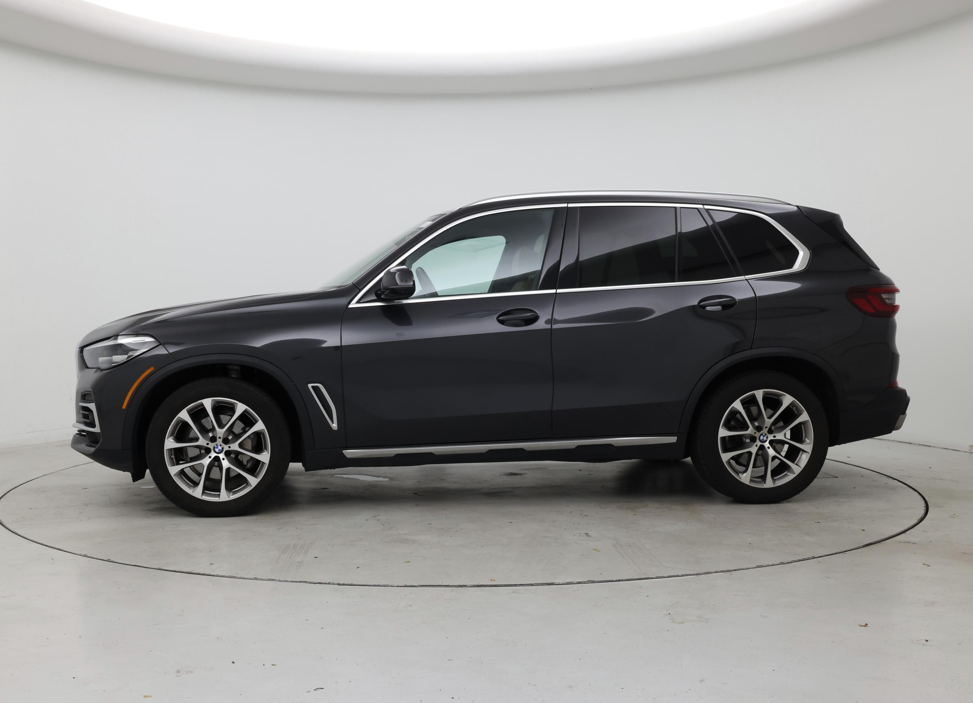 Thumbnail: 2022 BMW X5 - 3