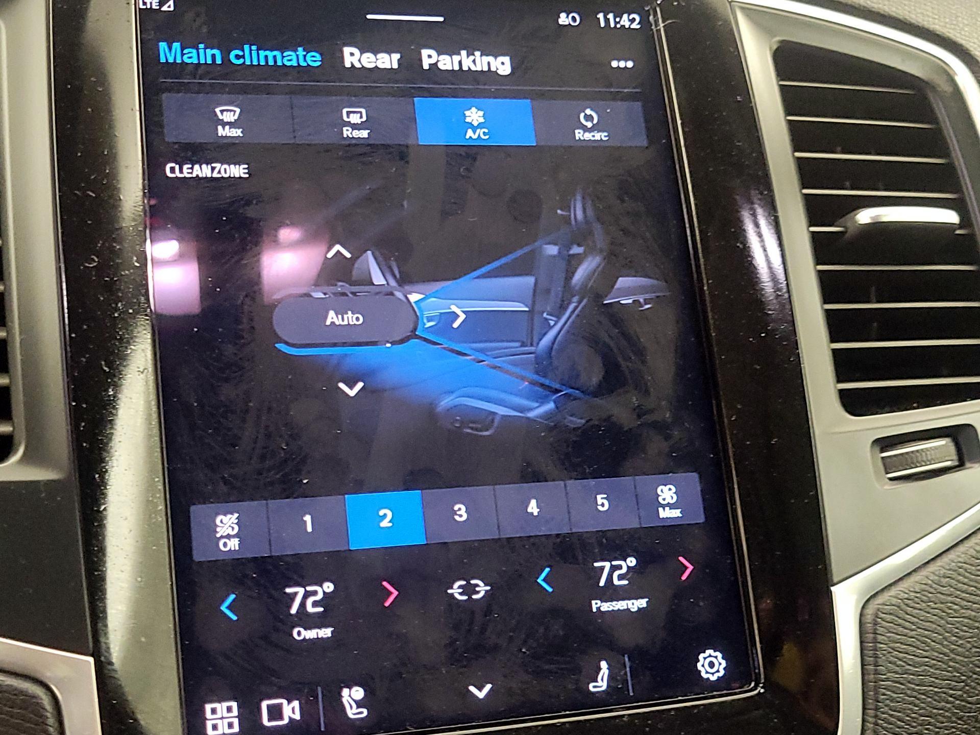 Thumbnail: 2024 Volvo XC90 - 17