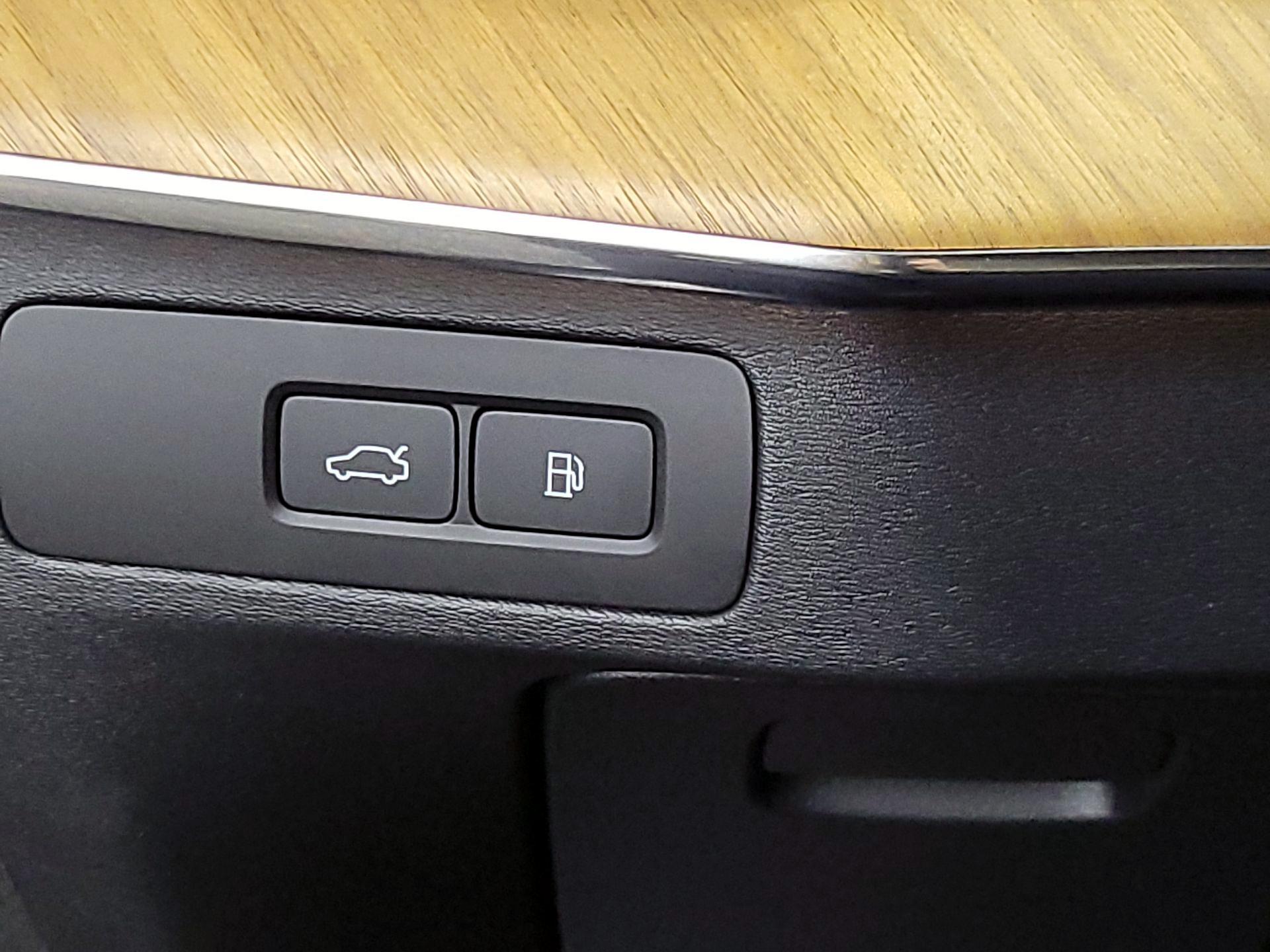 Thumbnail: 2023 Volvo XC90 - 11