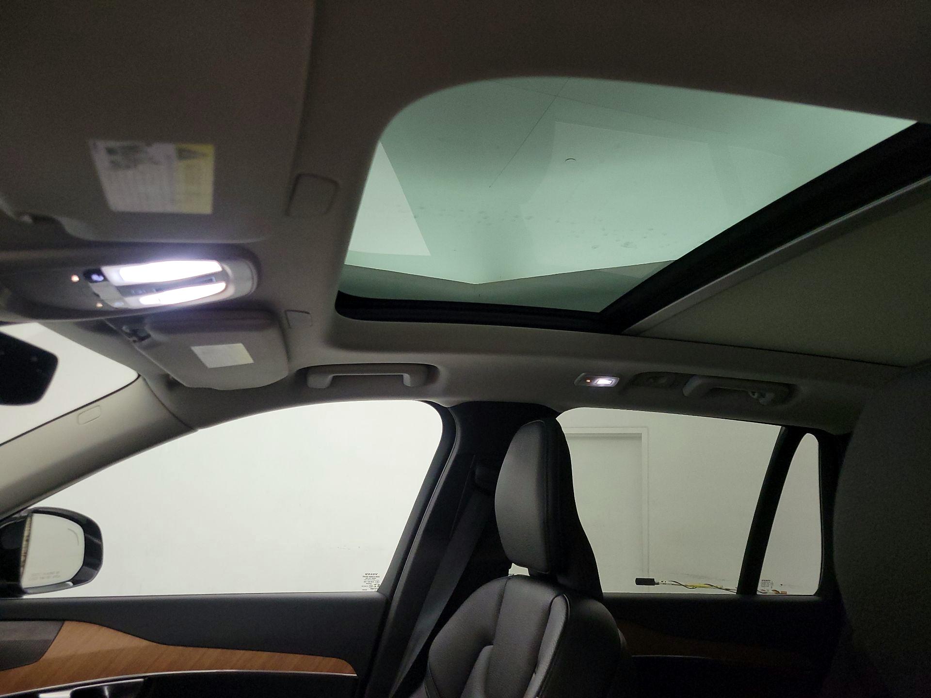 Thumbnail: 2023 Volvo XC90 - 17