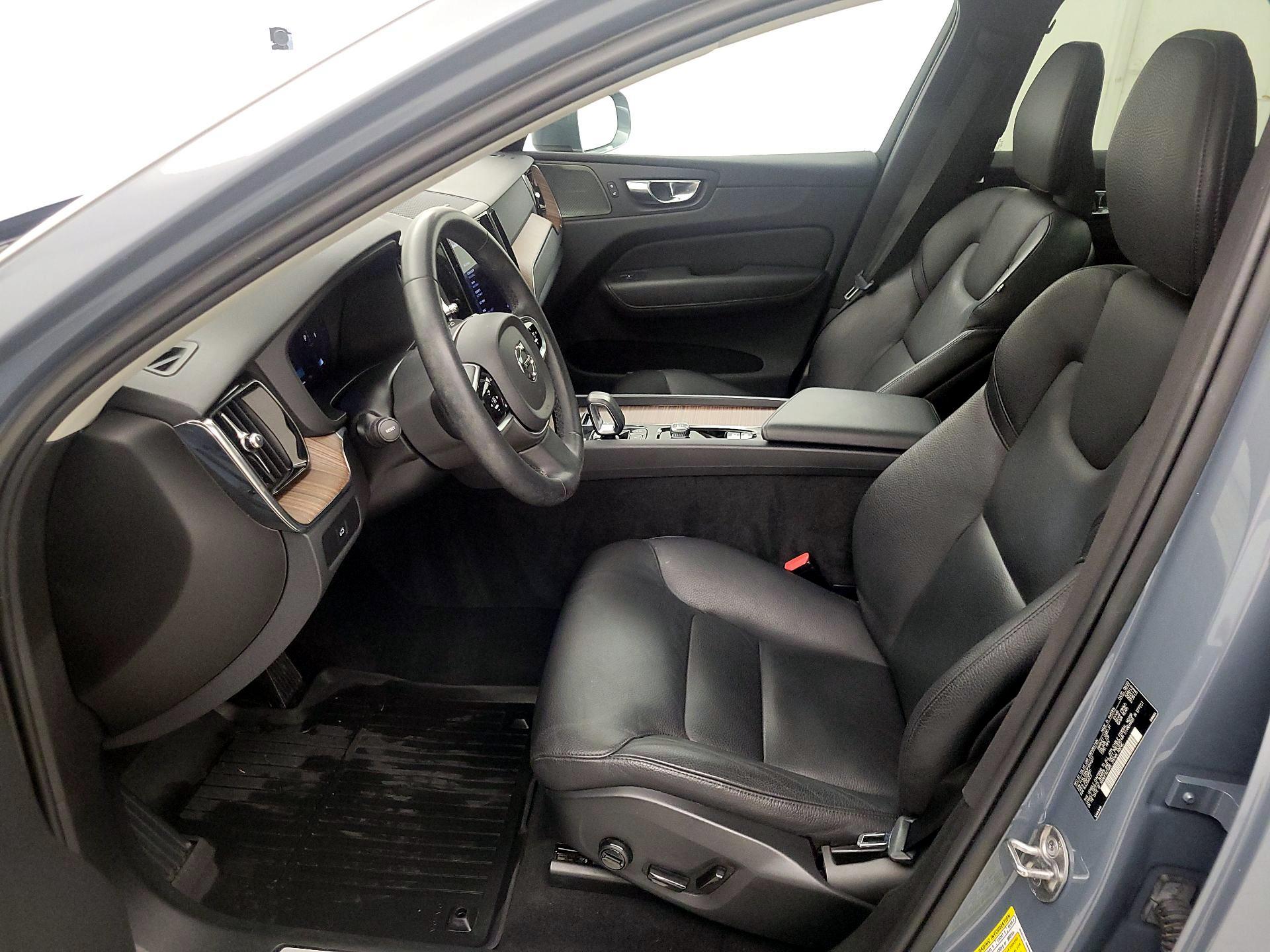 Thumbnail: 2023 Volvo XC60 - 11