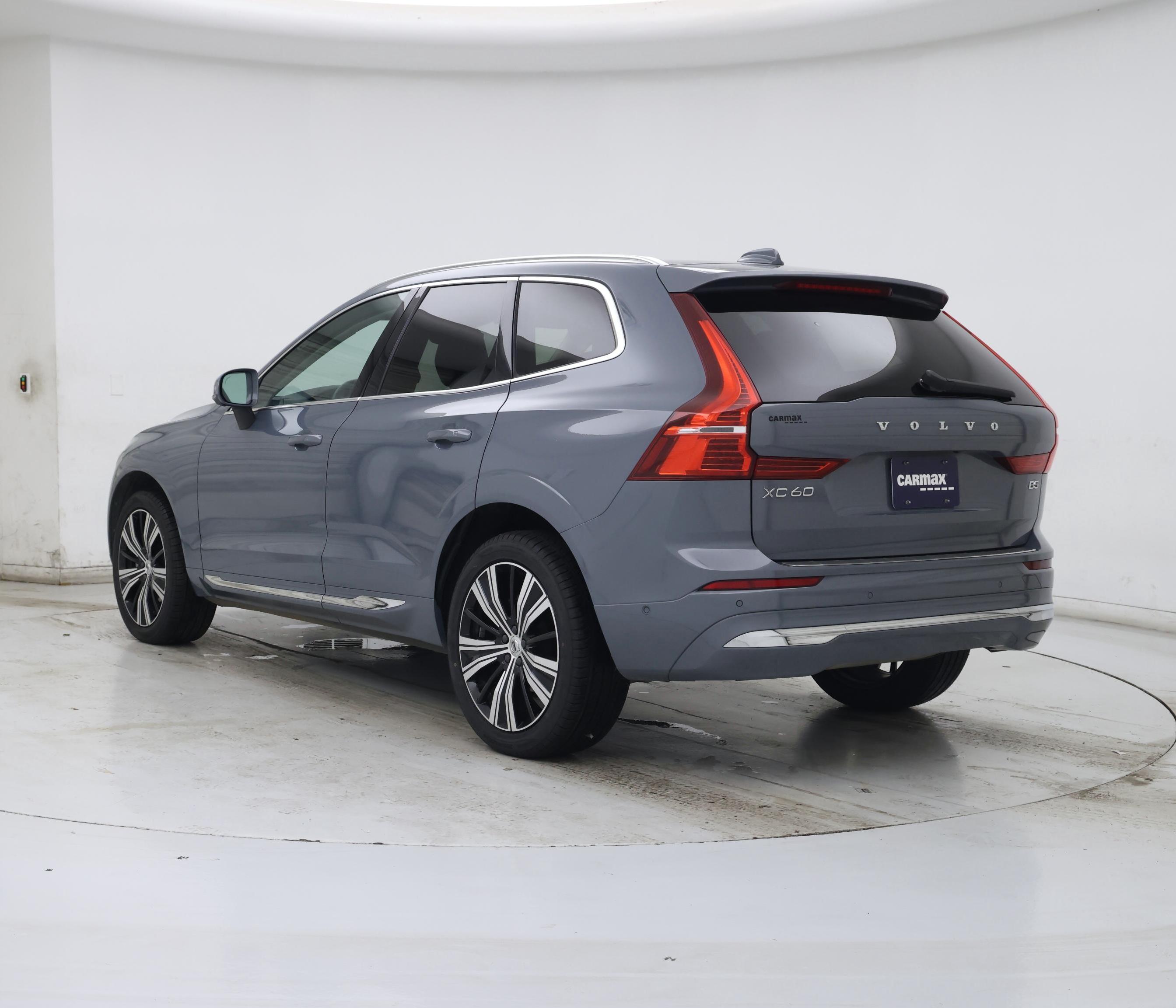 Thumbnail: 2023 Volvo XC60 - 2
