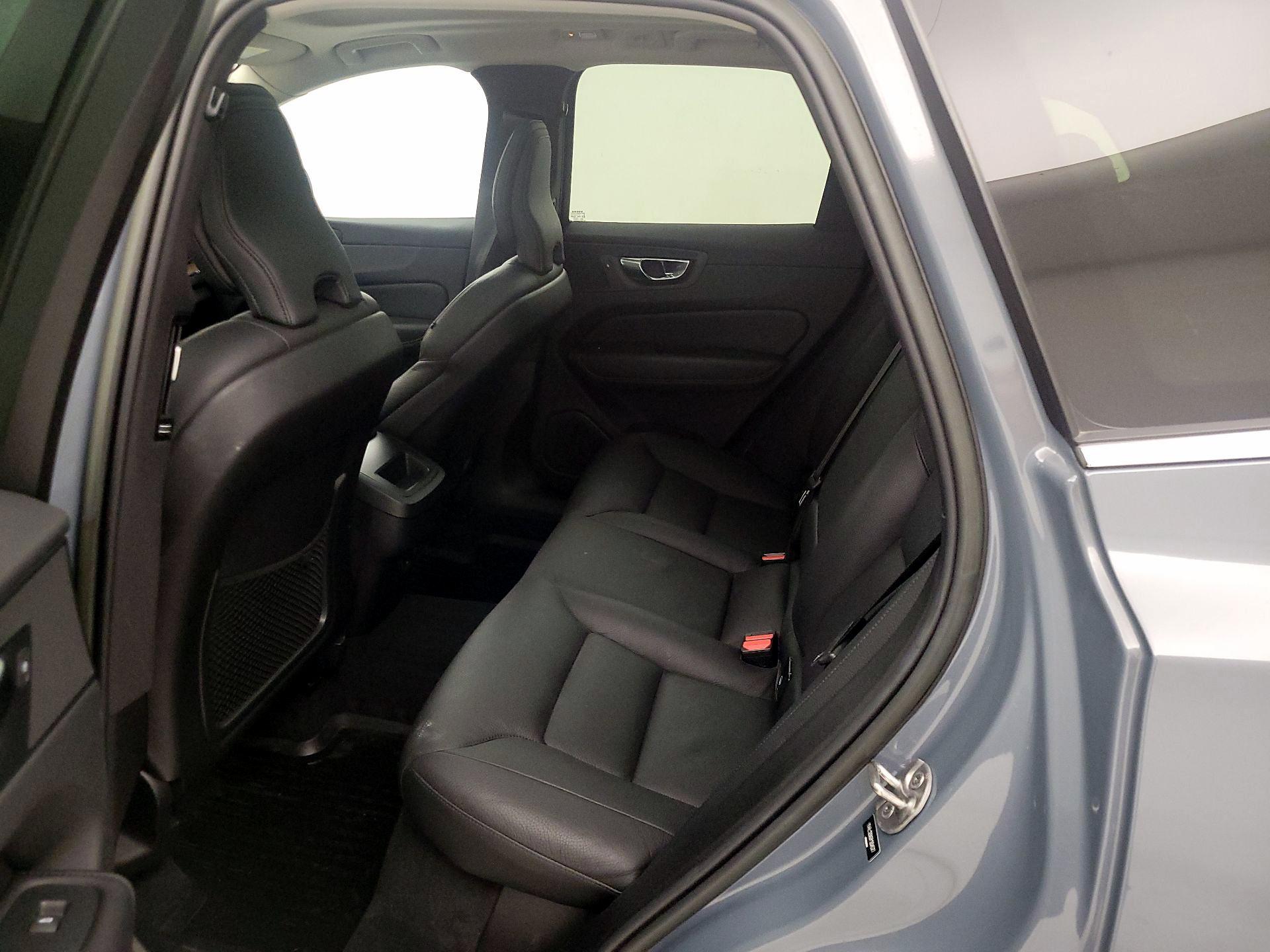 Thumbnail: 2023 Volvo XC60 - 20