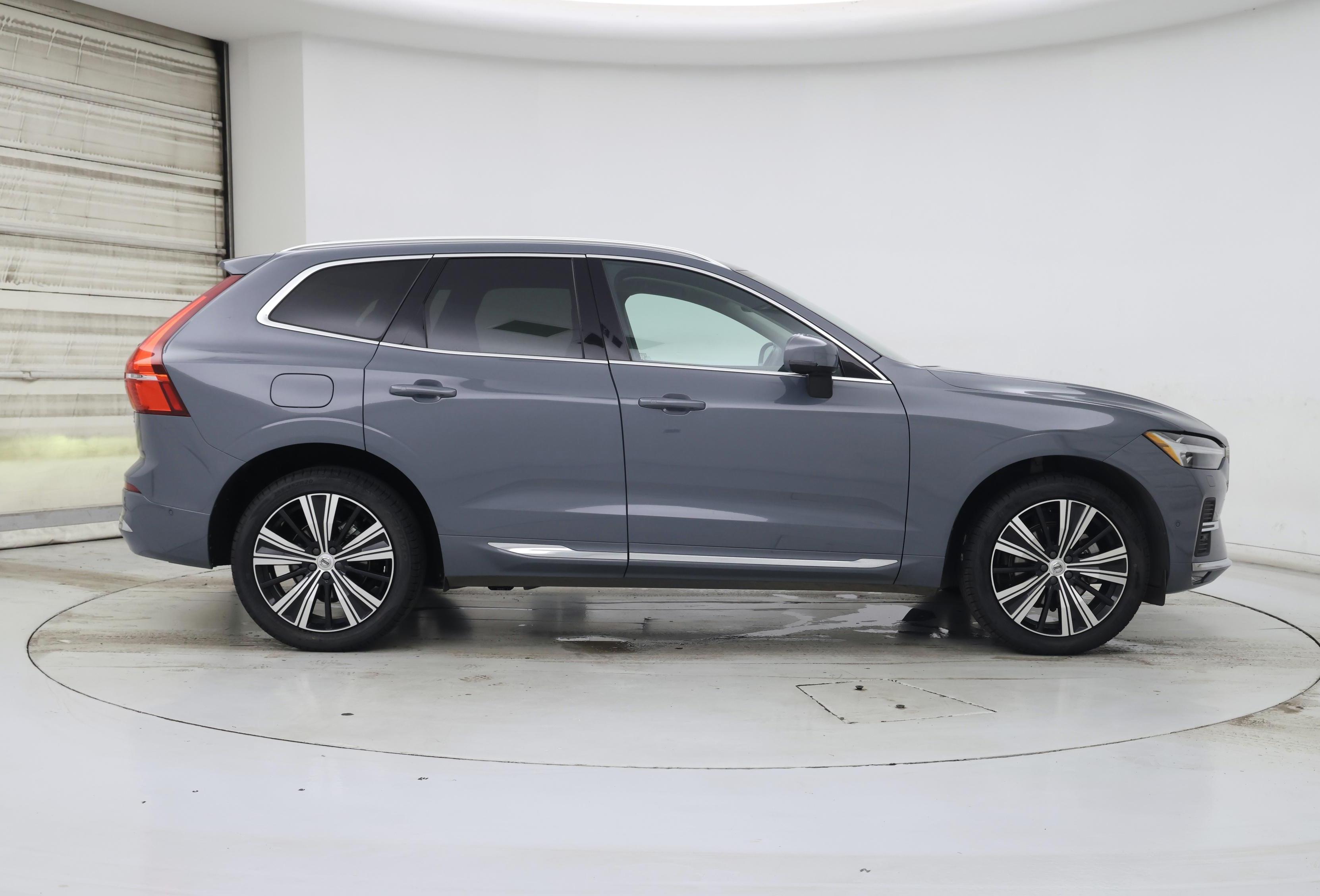 Thumbnail: 2023 Volvo XC60 - 7