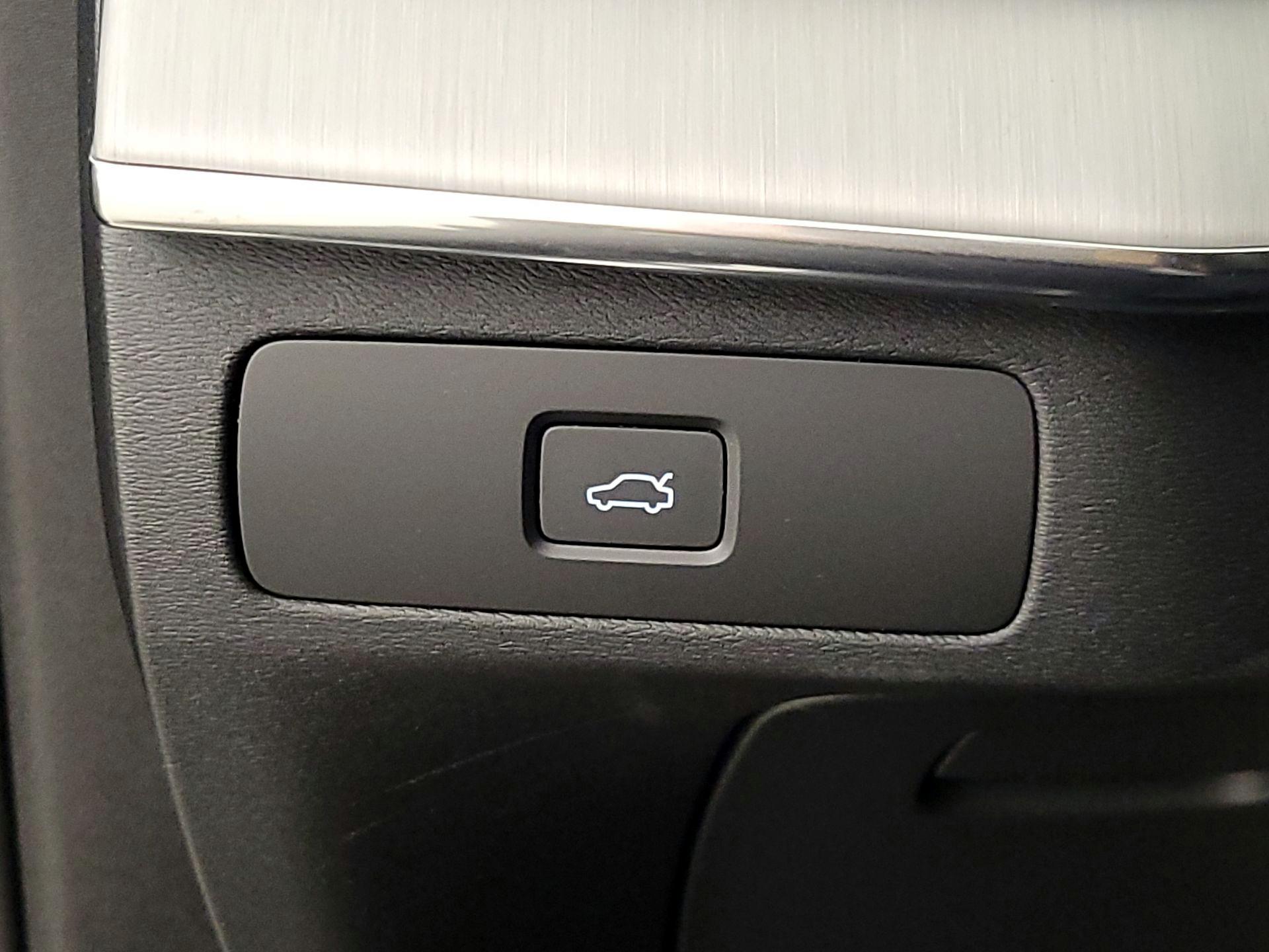 Thumbnail: 2024 Volvo XC90 - 13