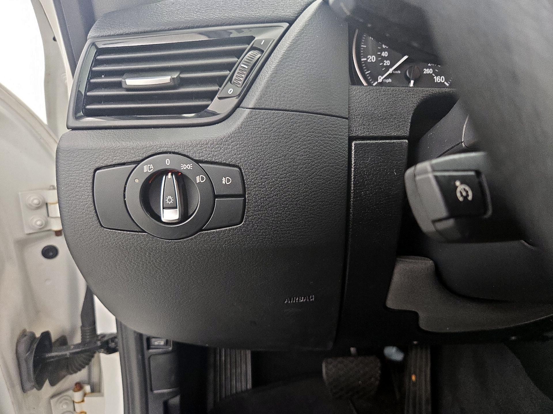 Thumbnail: 2015 BMW X1 - 13