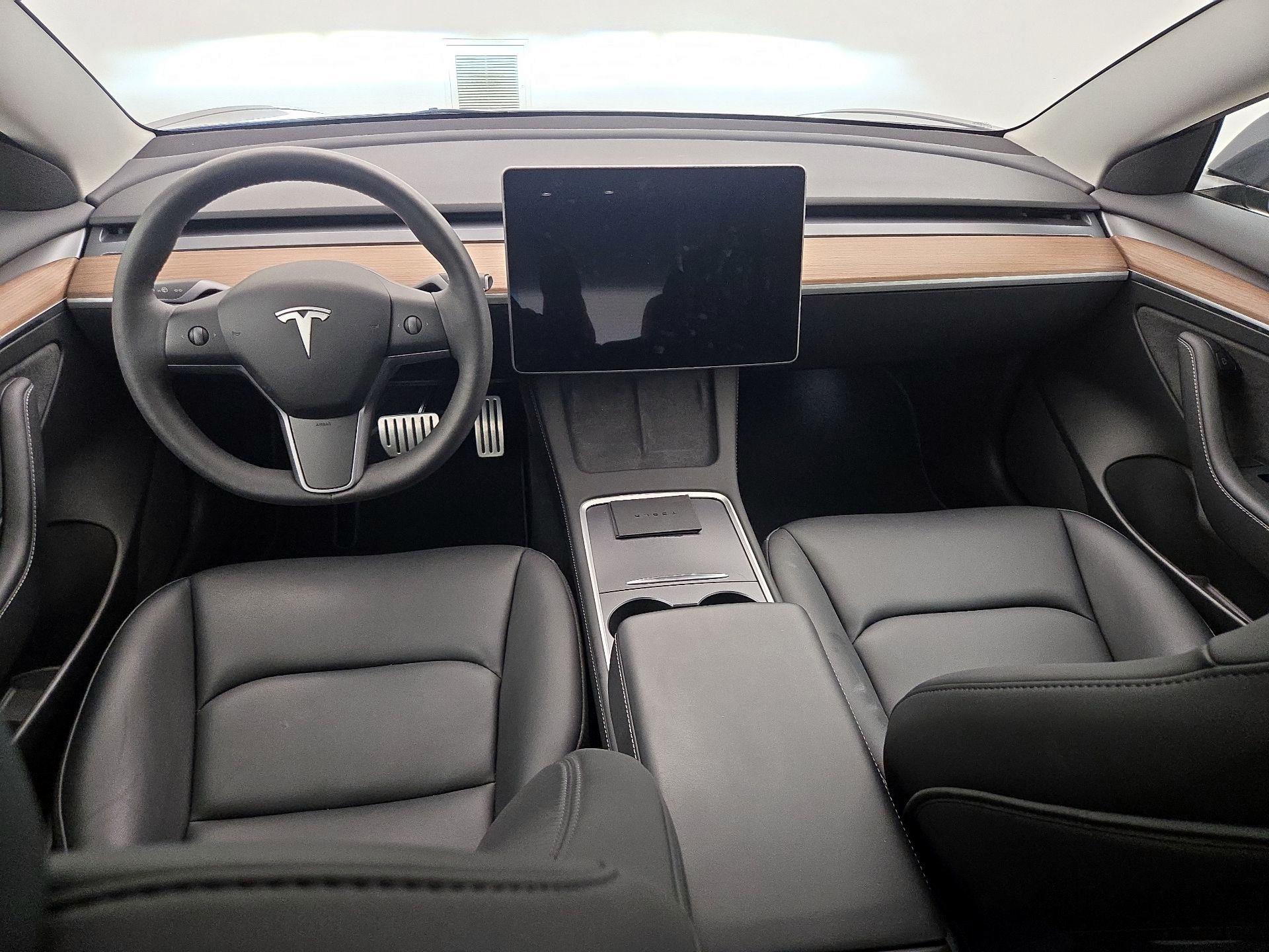 Thumbnail: 2023 Tesla Model 3 - 9