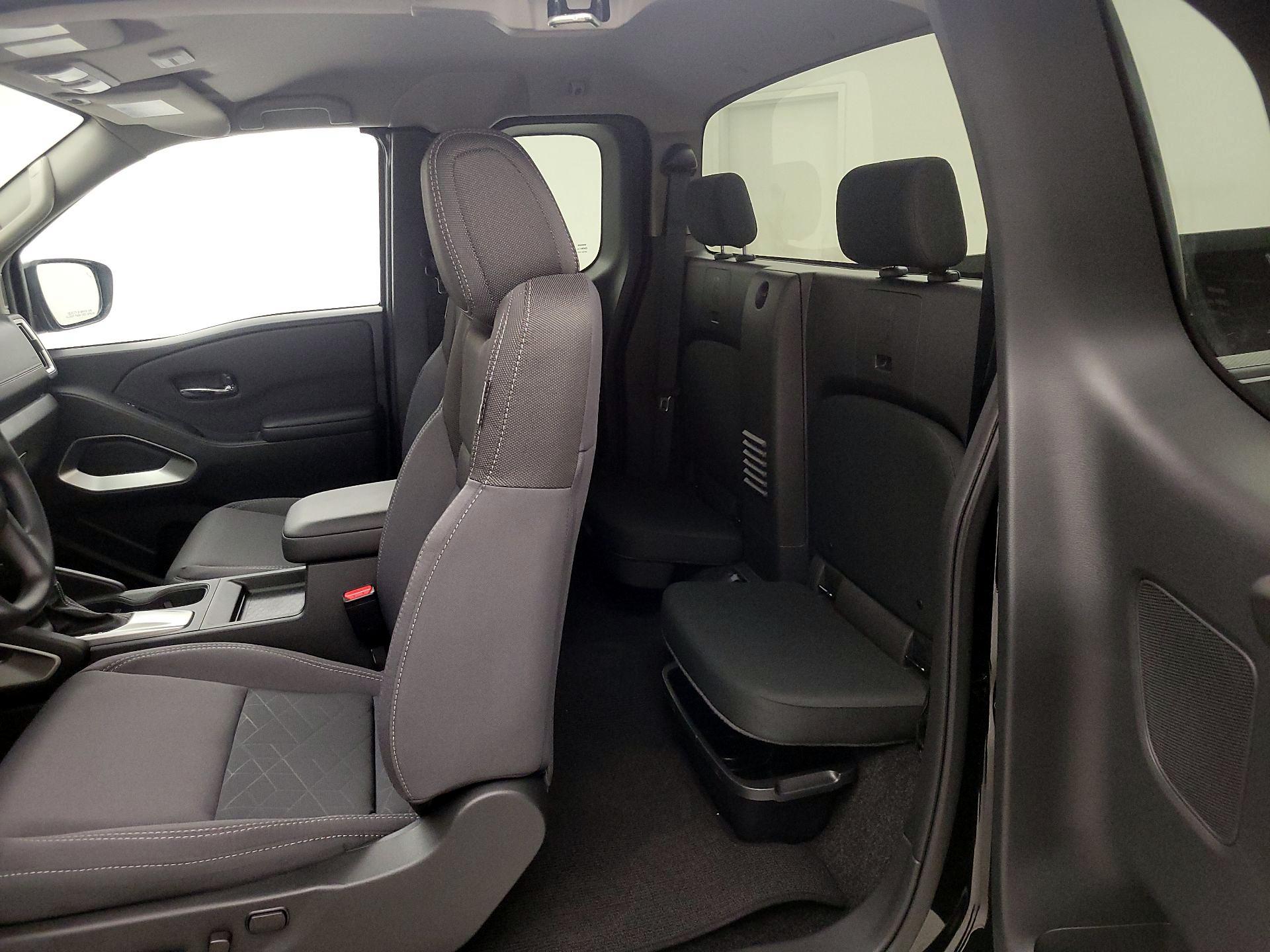 Thumbnail: 2025 Nissan Frontier - 19