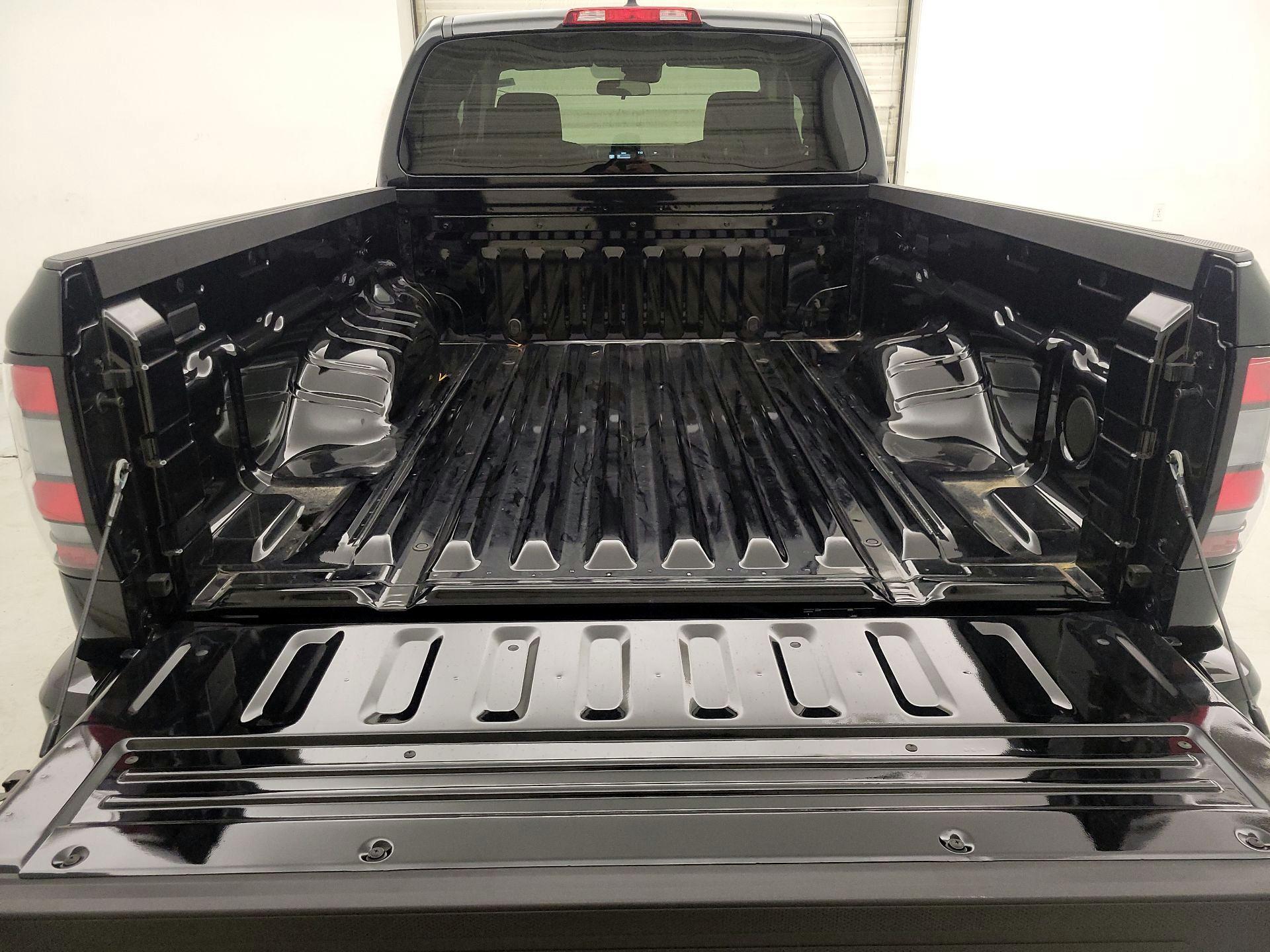 Thumbnail: 2025 Nissan Frontier - 20