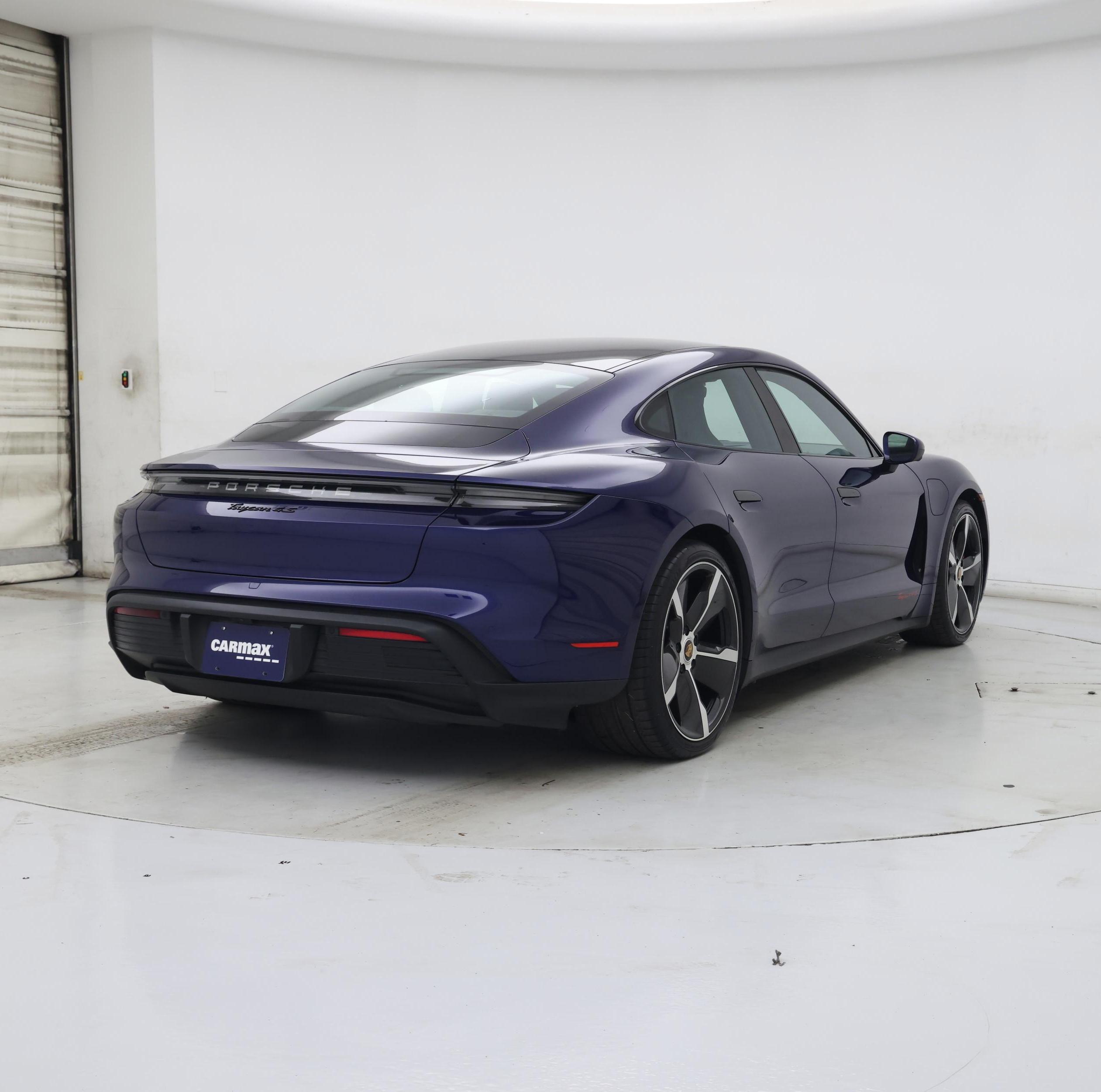 Thumbnail: 2022 Porsche Taycan - 8