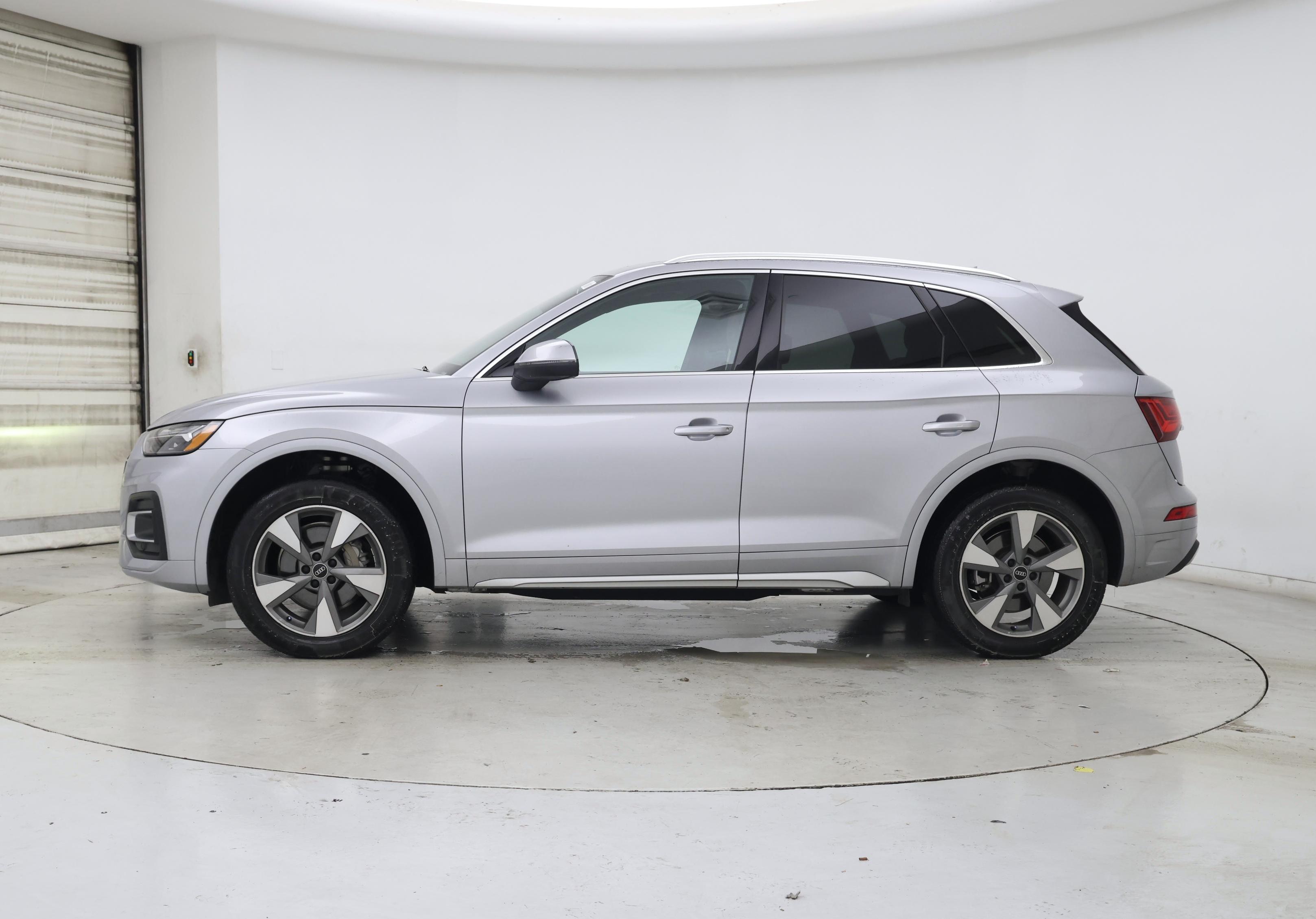 Thumbnail: 2022 Audi Q5 - 3